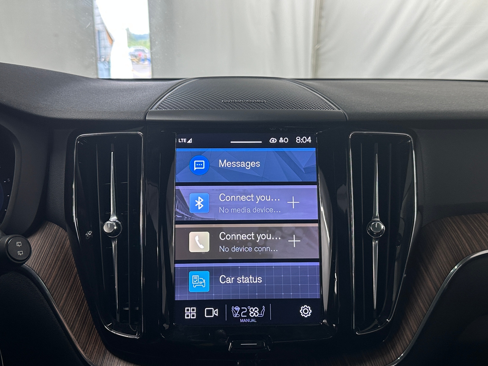 Thumbnail: 2022 Volvo XC60 - 4
