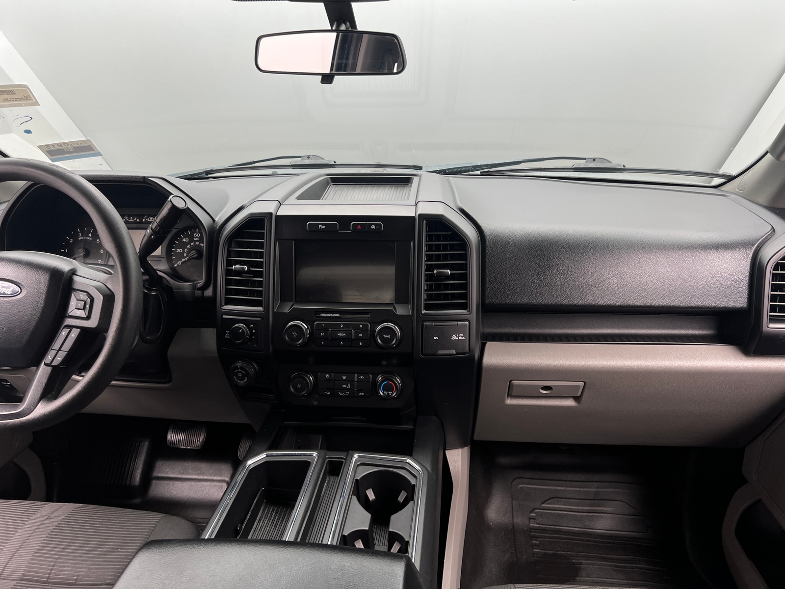 Thumbnail: 2019 Ford Econoline - 3