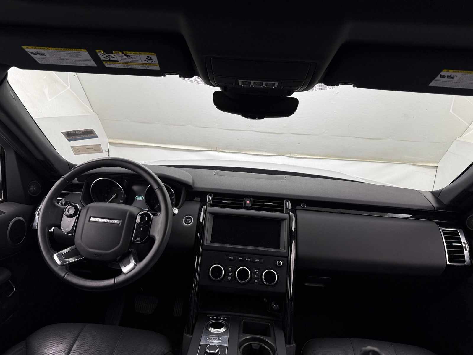 Thumbnail: 2020 Land Rover Discovery - 2