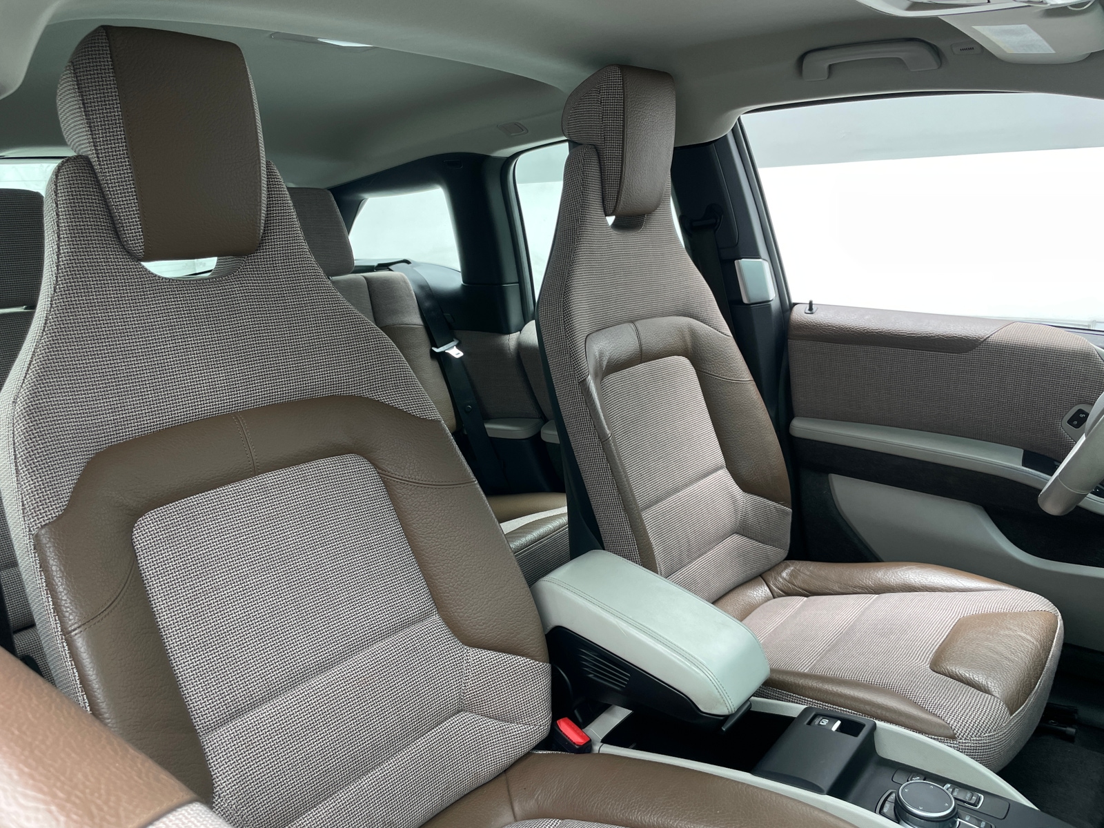 Thumbnail: 2018 BMW i3 - 2