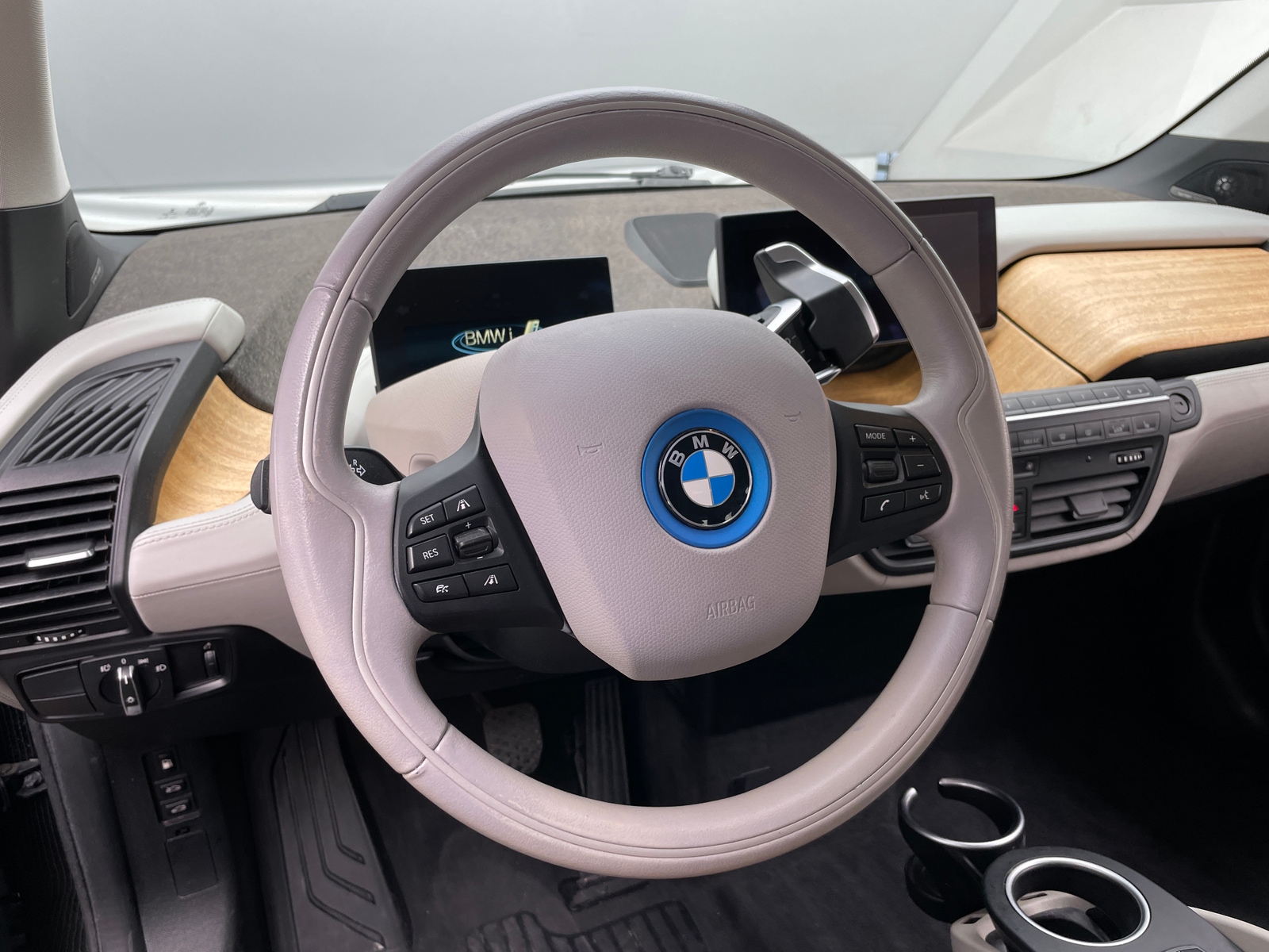 Thumbnail: 2018 BMW i3 - 5