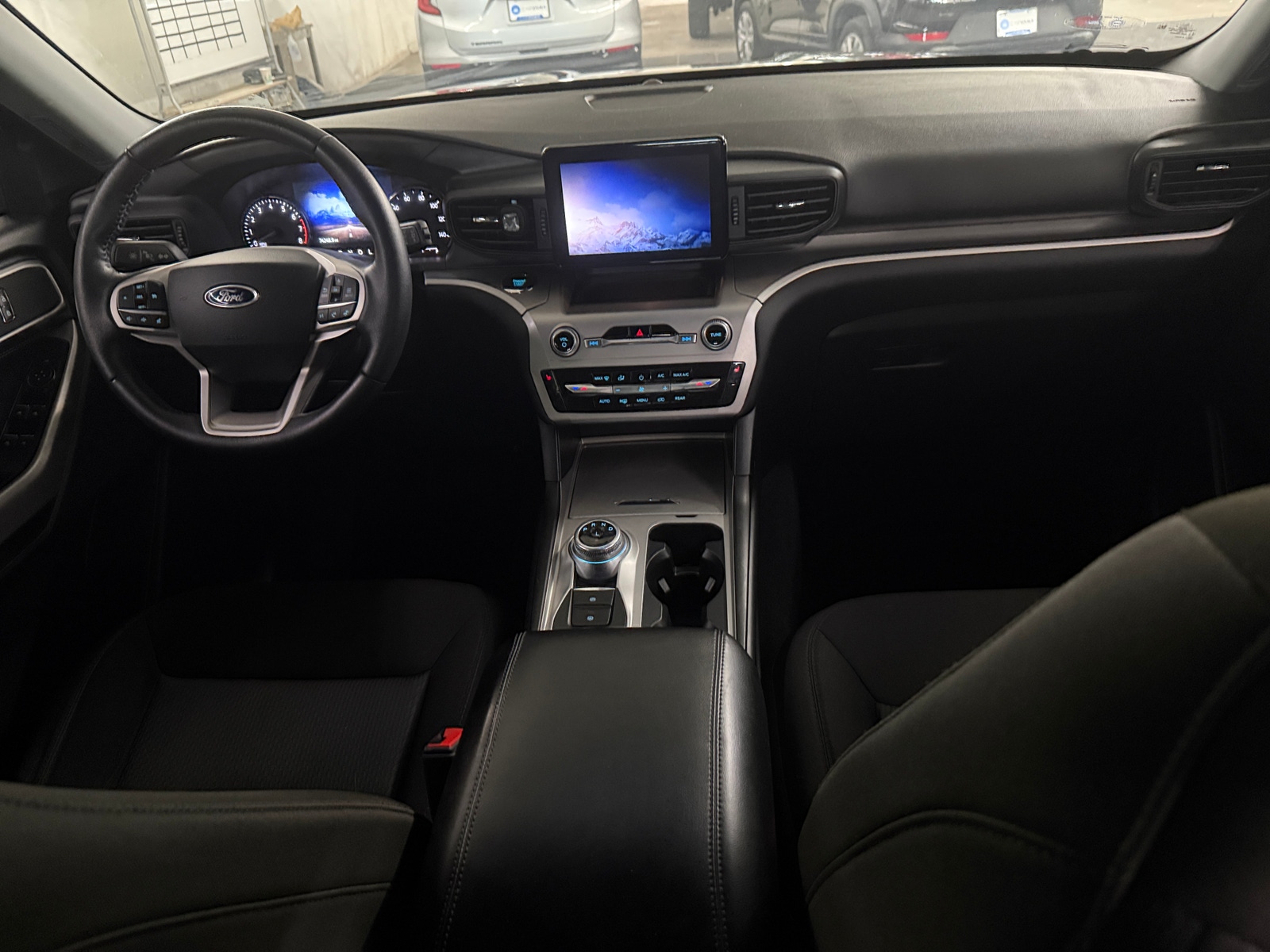 Thumbnail: 2022 Ford Explorer - 3