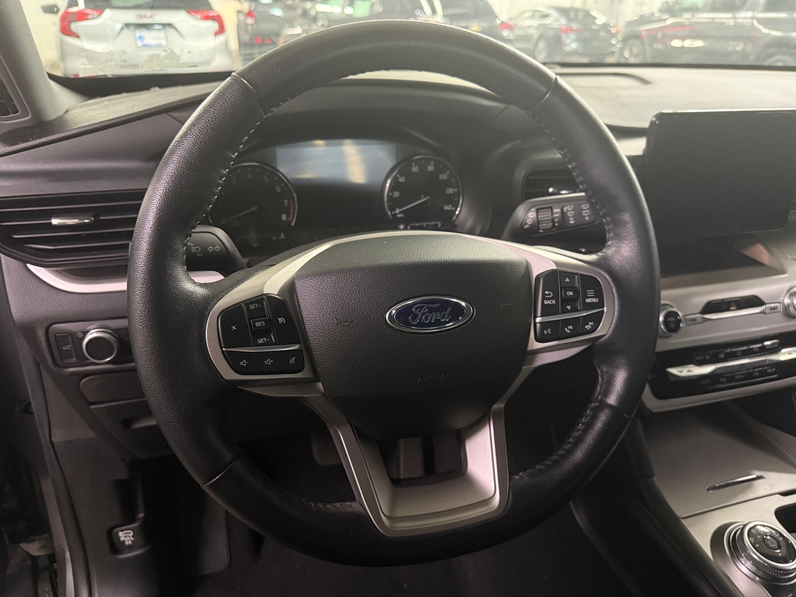 Thumbnail: 2022 Ford Explorer - 5