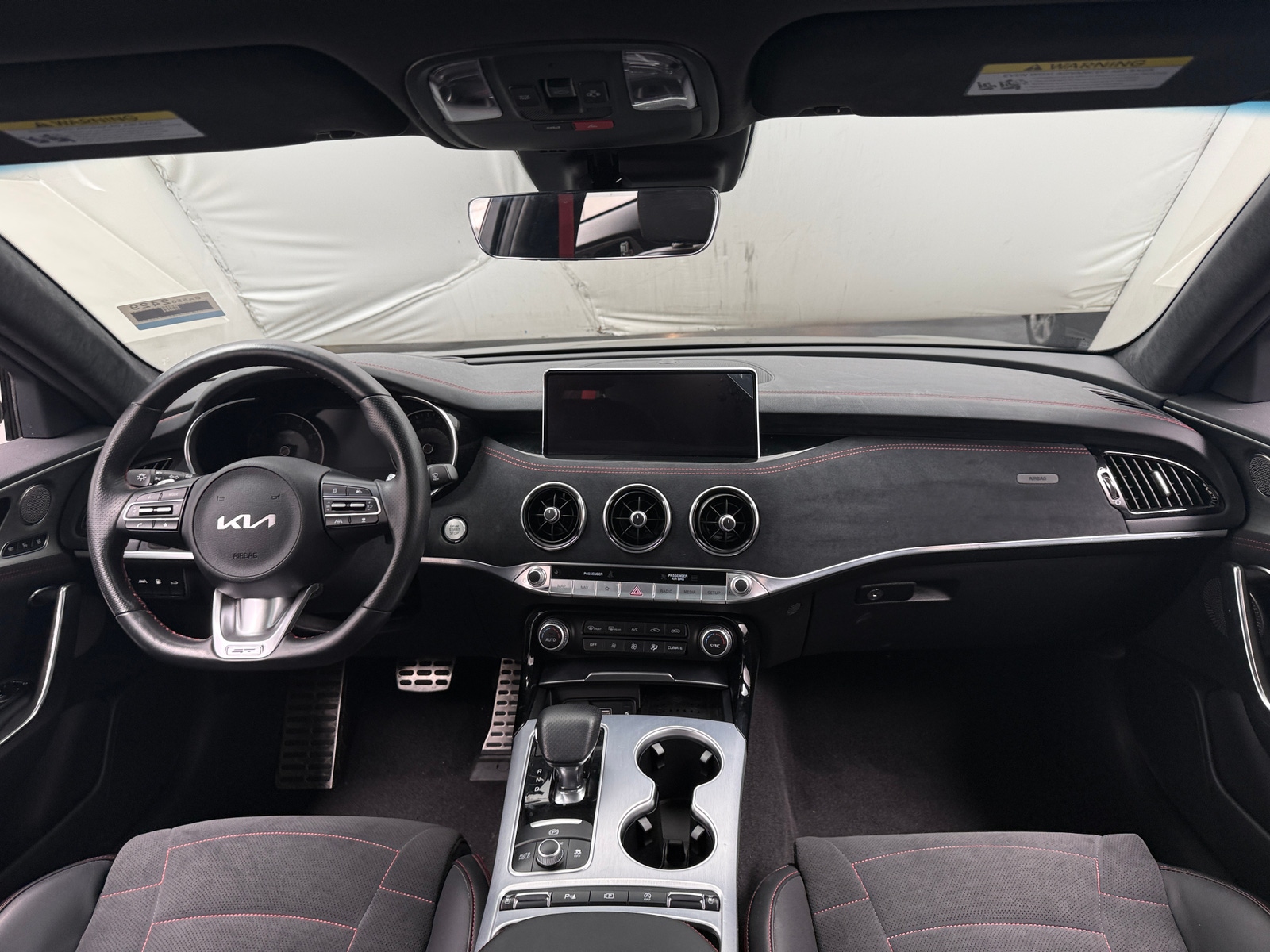 Thumbnail: 2023 Kia Stinger - 3