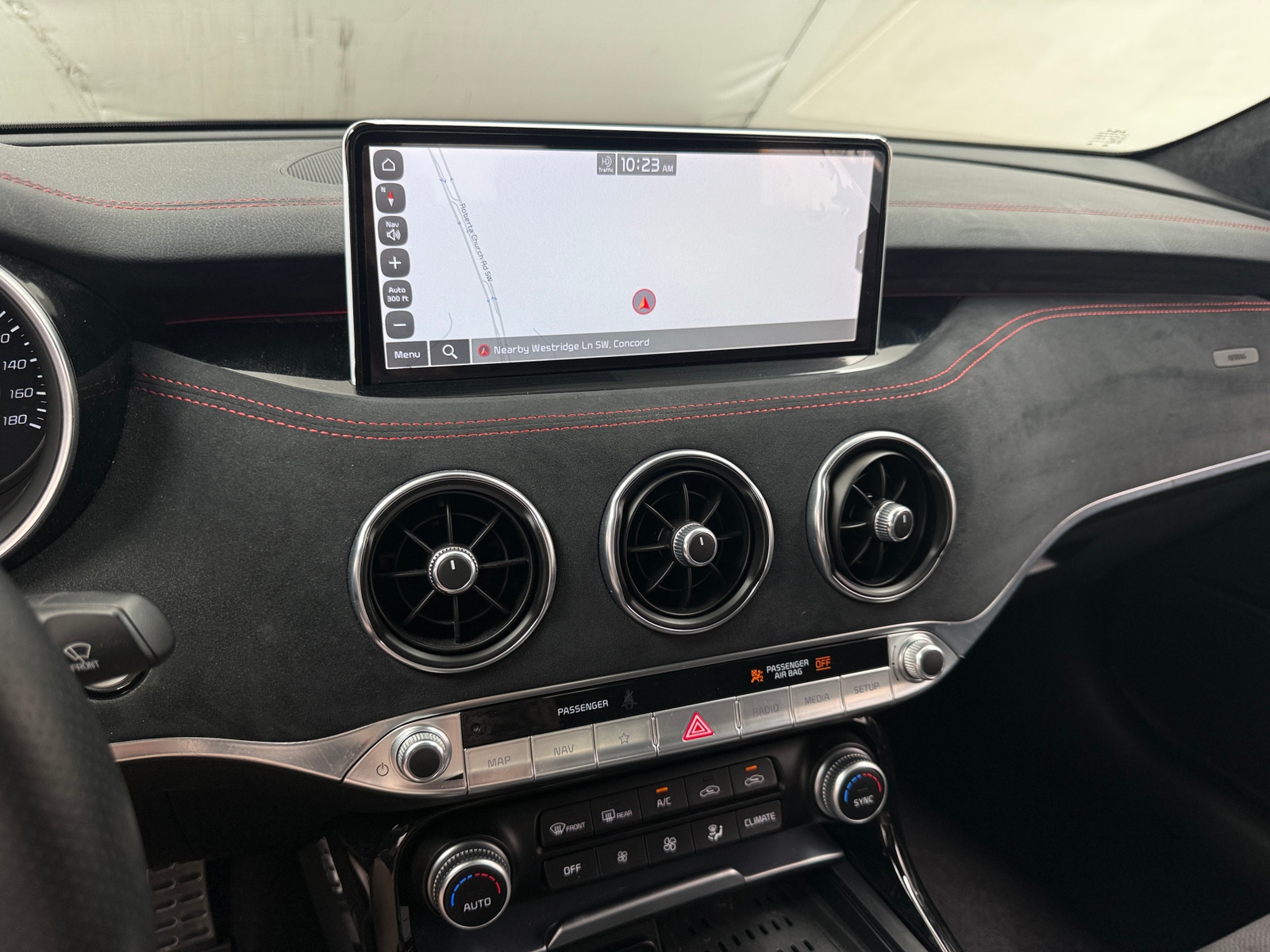 Thumbnail: 2023 Kia Stinger - 4