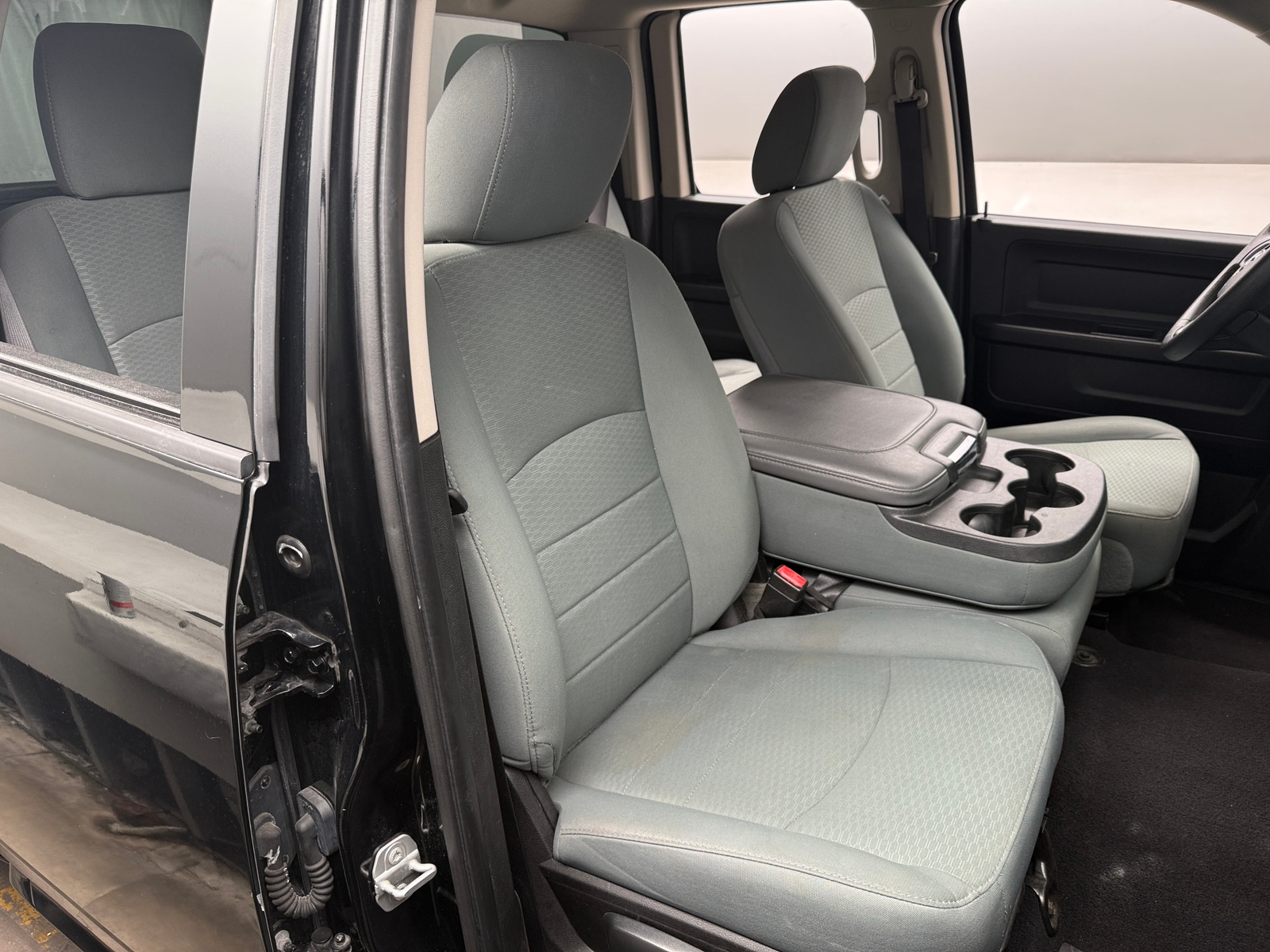 Thumbnail: 2019 RAM 1500 Classic - 2