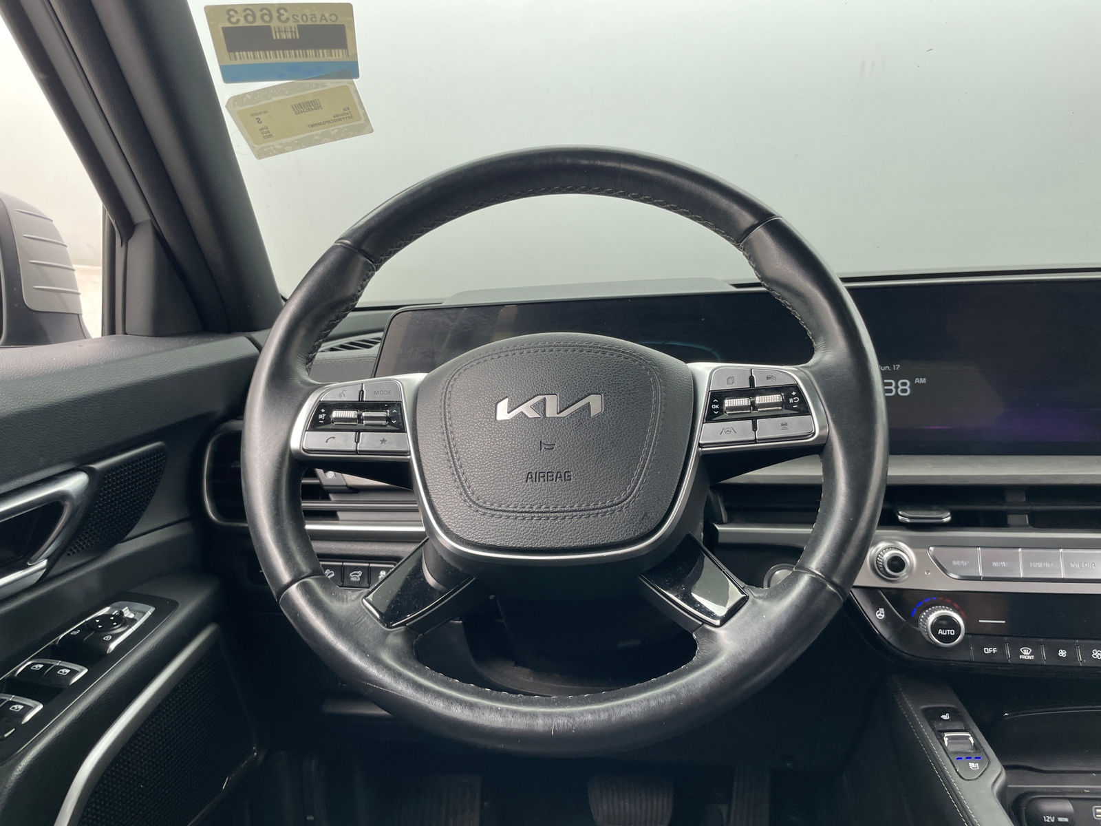 Thumbnail: 2023 Kia Telluride - 4