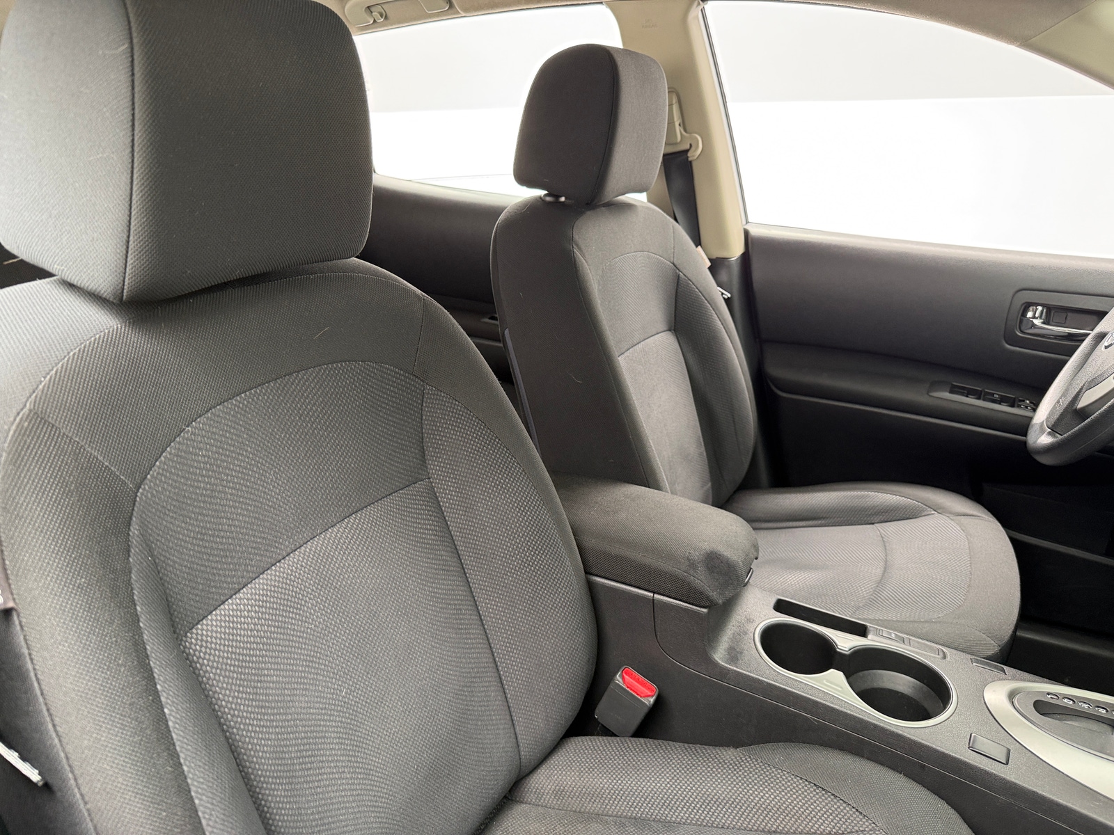 Thumbnail: 2015 Nissan Rogue - 2