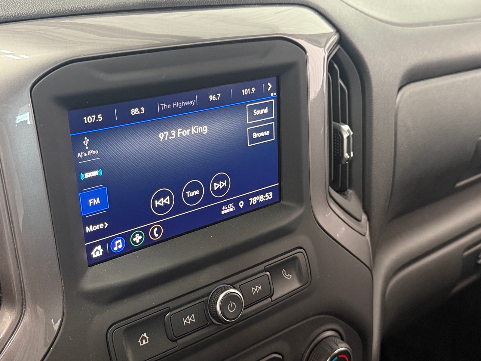 Thumbnail: 2021 Chevrolet Silverado 2500 - 4