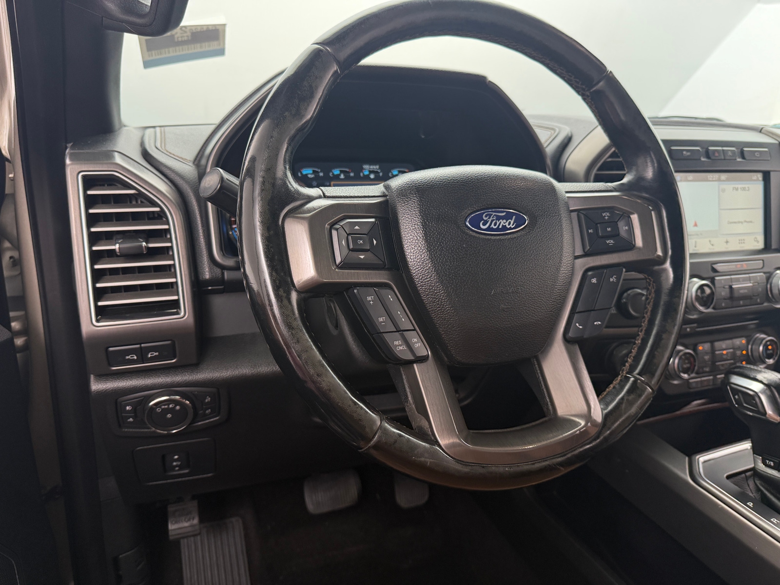 Thumbnail: 2017 Ford Econoline - 4