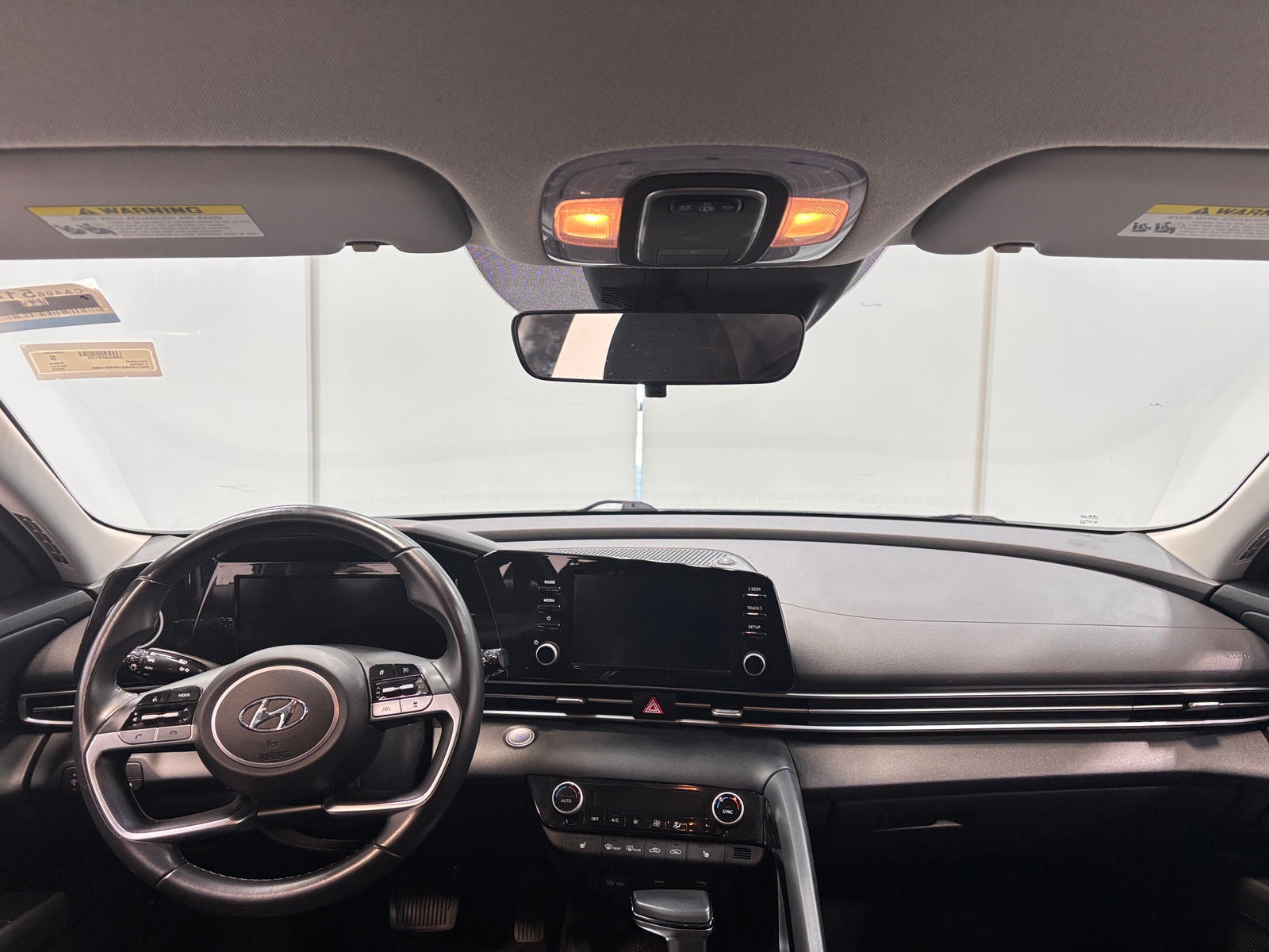 Thumbnail: 2022 Hyundai Elantra - 3