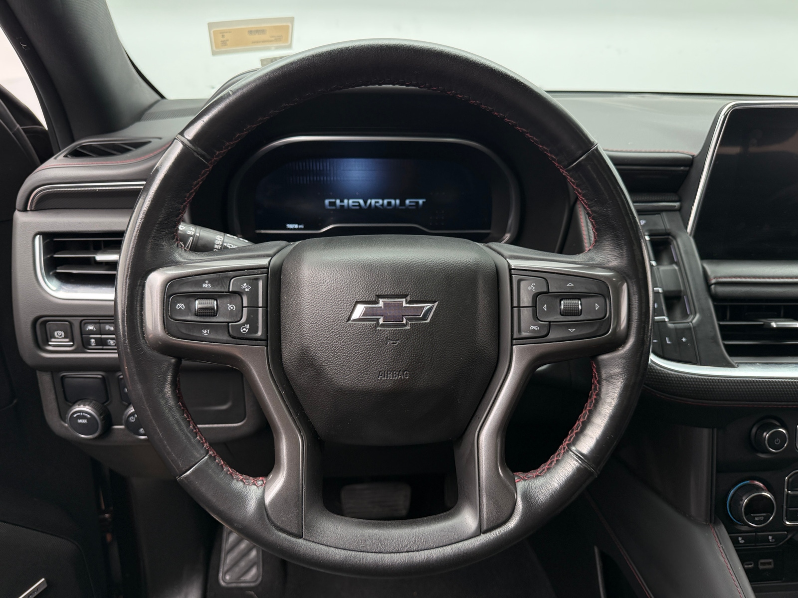 Thumbnail: 2022 Chevrolet Tahoe - 4