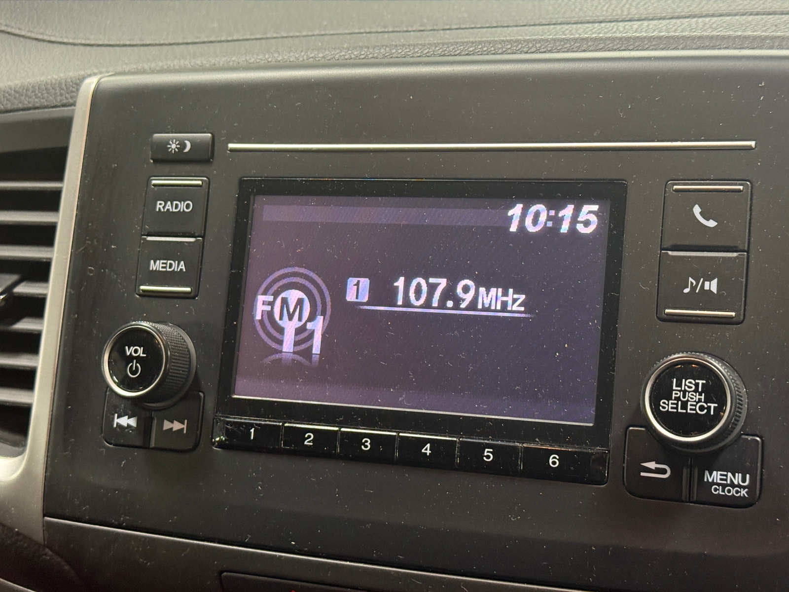 Thumbnail: 2019 Honda Pilot - 4