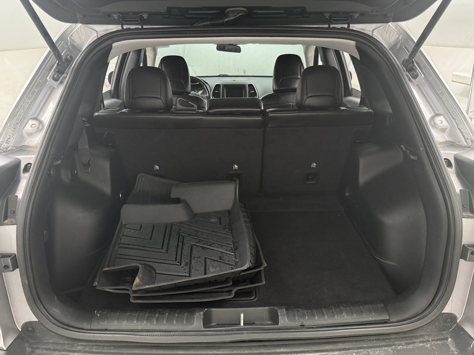 Thumbnail: 2019 Jeep Cherokee - 7