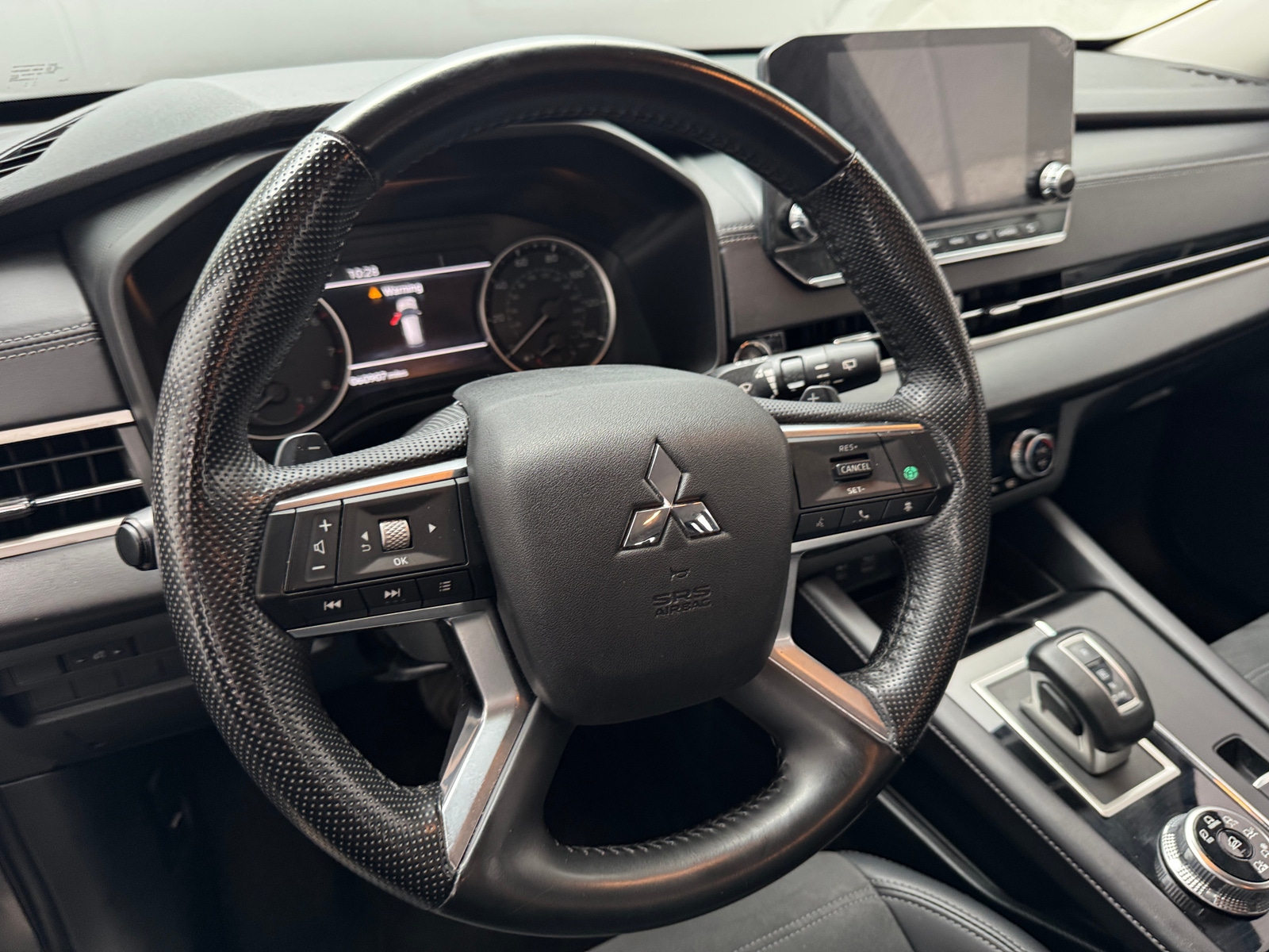 Thumbnail: 2024 Mitsubishi Outlander - 5