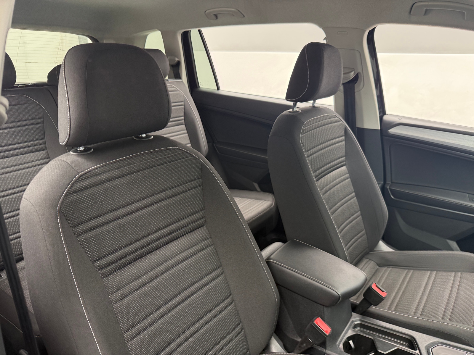 Thumbnail: 2022 Volkswagen Tiguan - 2