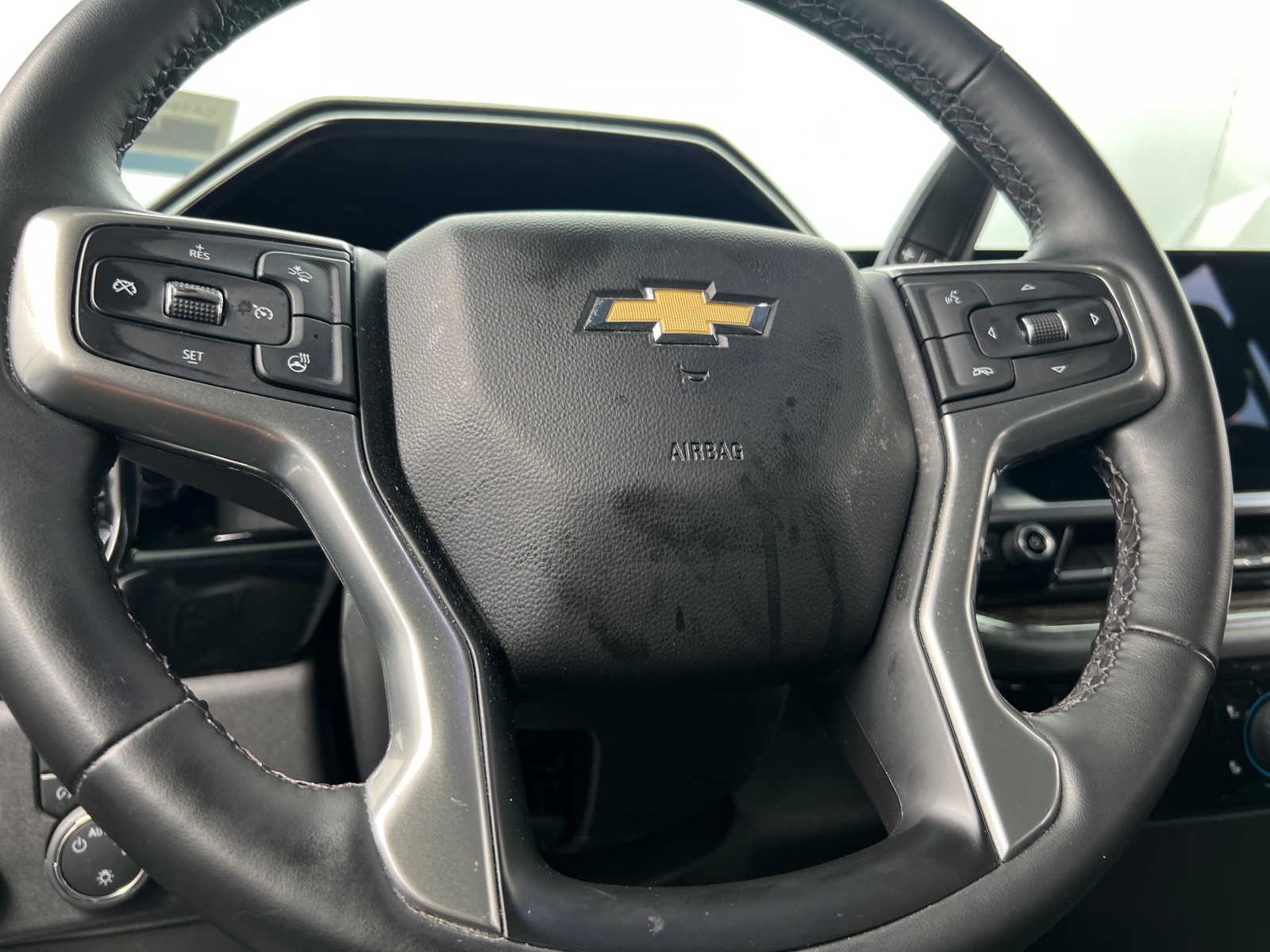 Thumbnail: 2023 Chevrolet Silverado 1500 - 5
