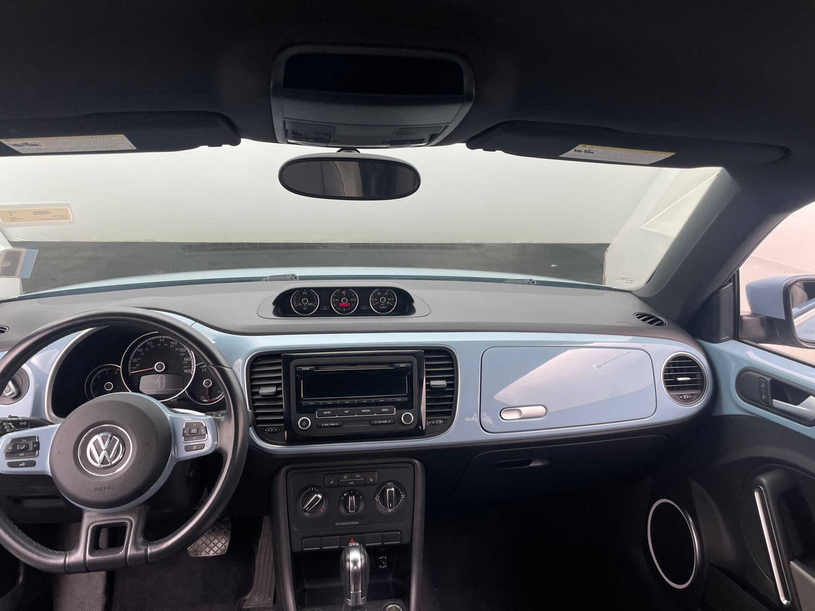 Thumbnail: 2013 Volkswagen Beetle - 3