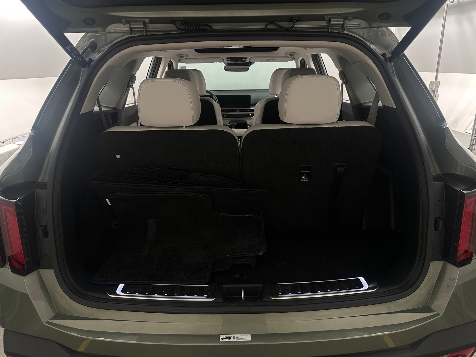Thumbnail: 2024 Kia Sorento - 6