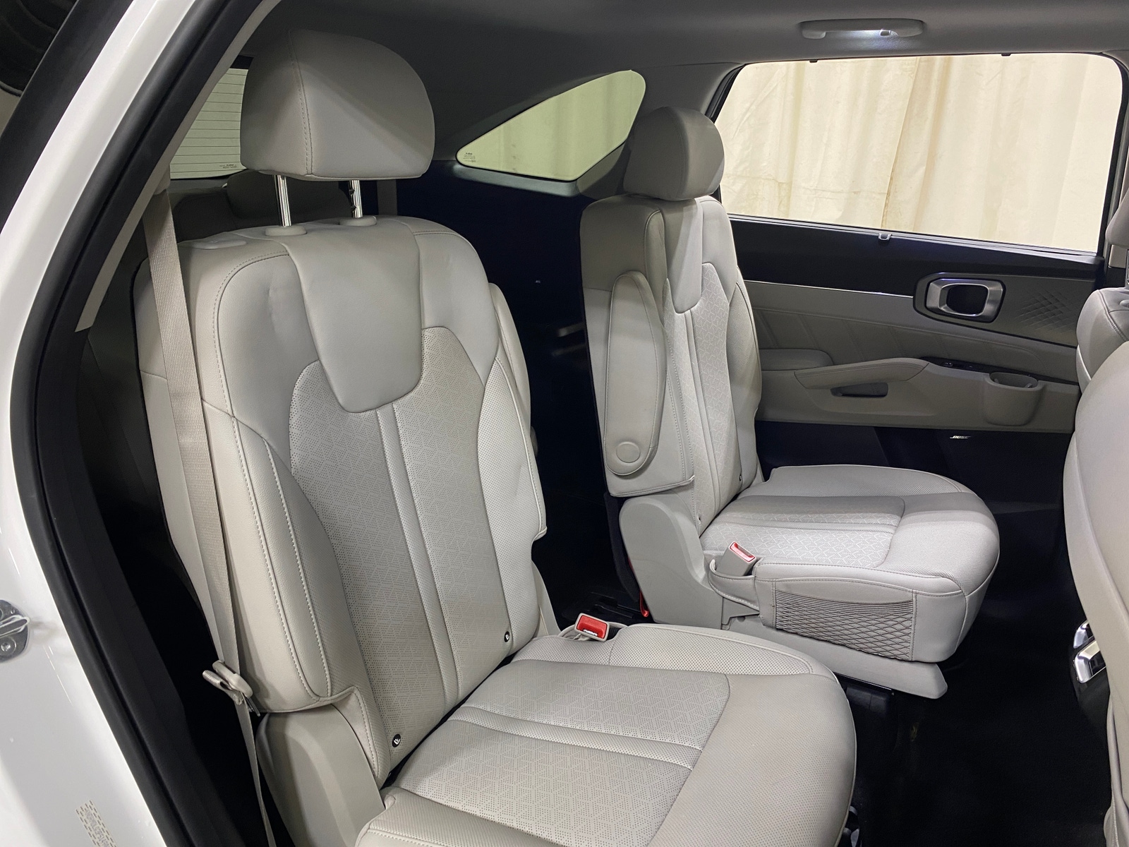 Thumbnail: 2023 Kia Sorento - 6