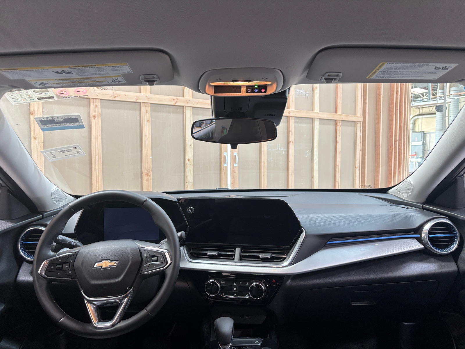 Thumbnail: 2025 Chevrolet Trax - 3
