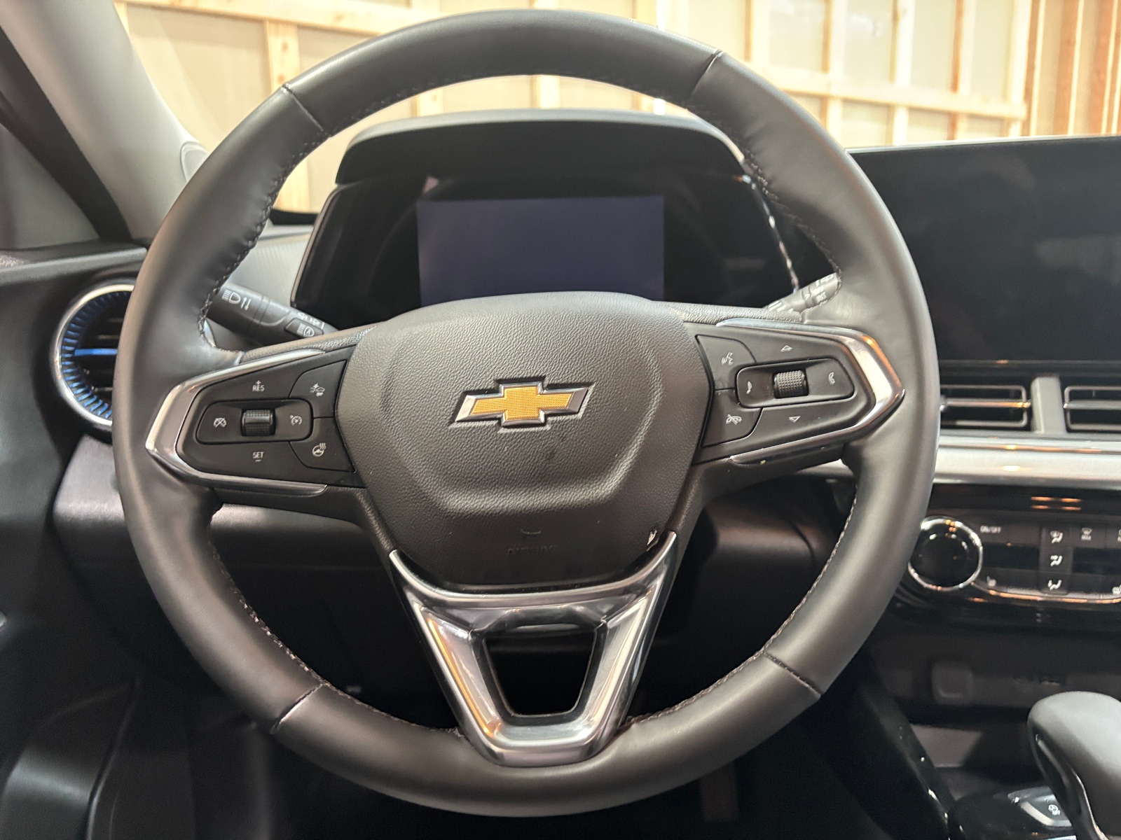 Thumbnail: 2025 Chevrolet Trax - 5