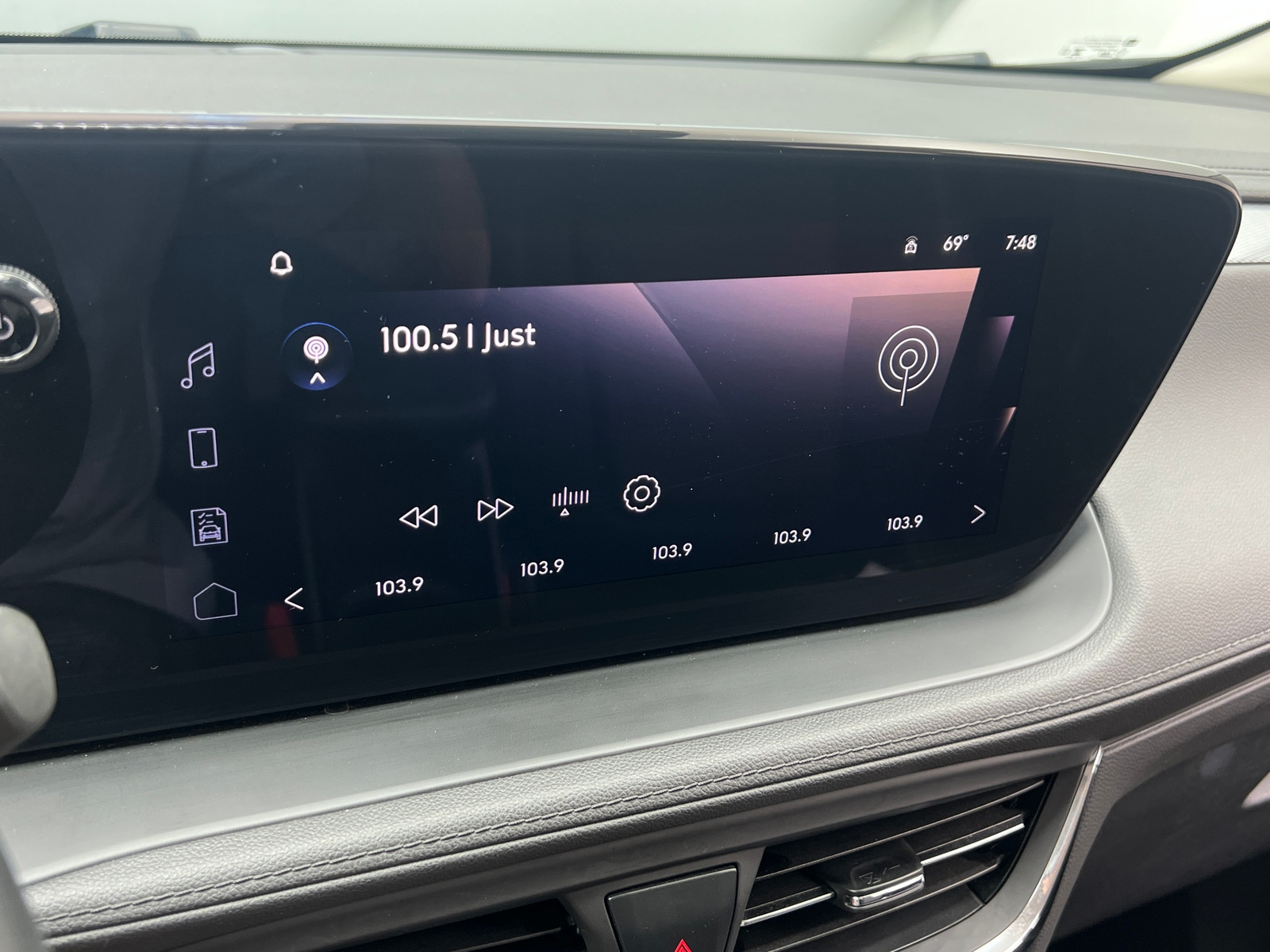 Thumbnail: 2025 Buick Encore GX - 4