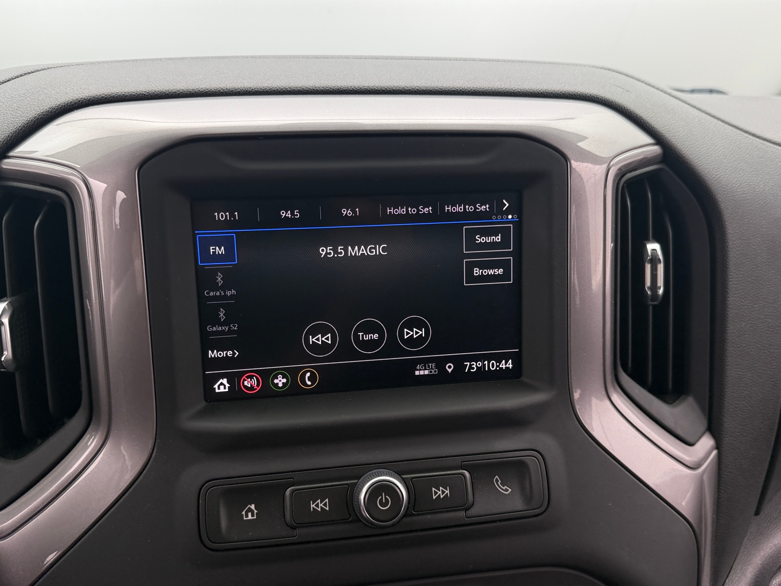 Thumbnail: 2020 Chevrolet Silverado 1500 - 4