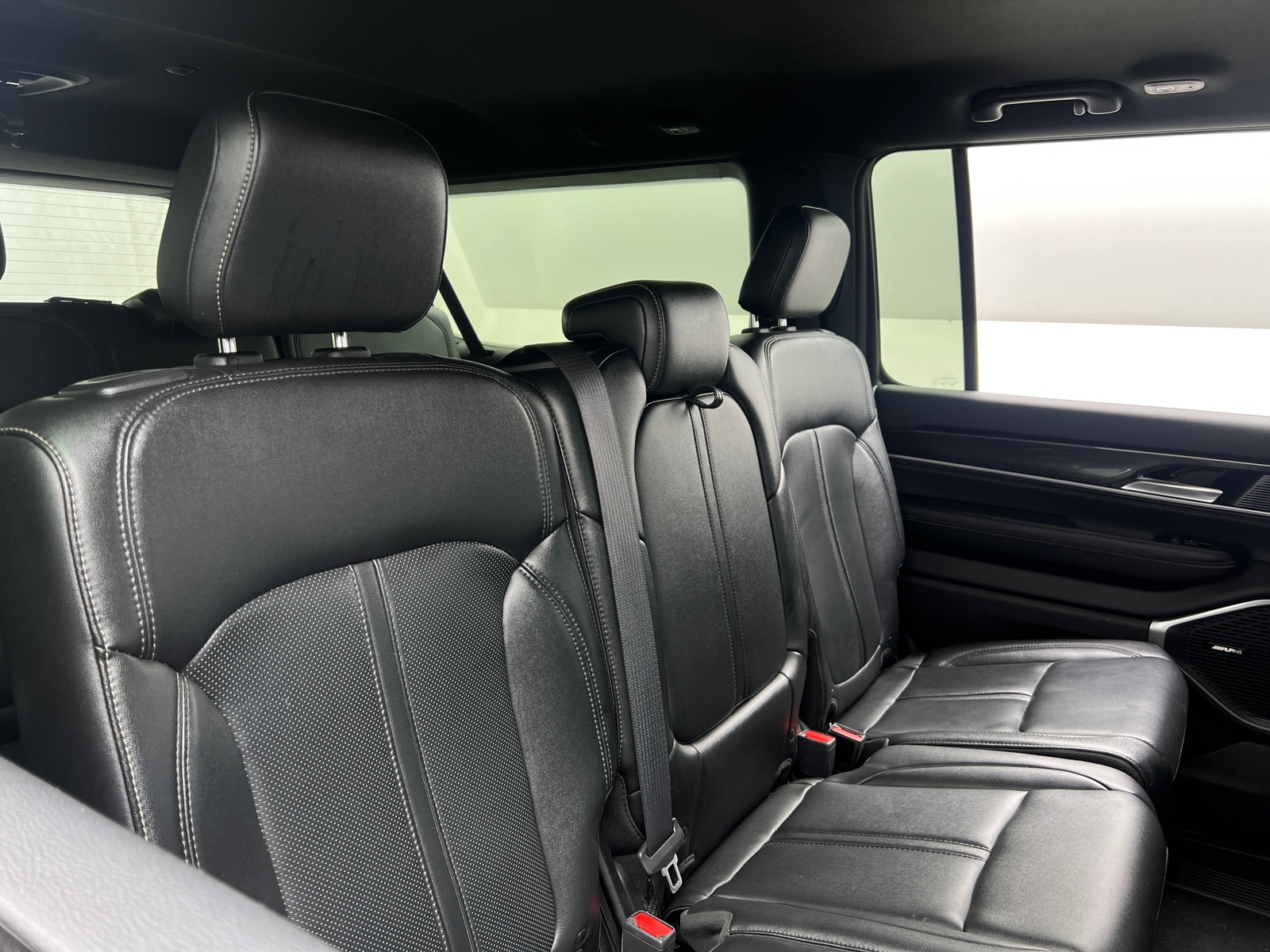 Thumbnail: 2024 Jeep Wagoneer - 5
