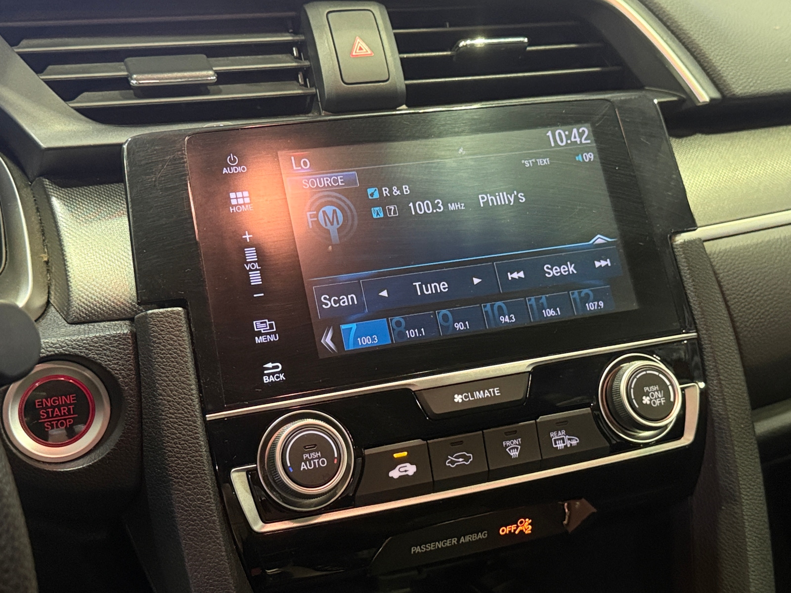 Thumbnail: 2016 Honda Civic - 4