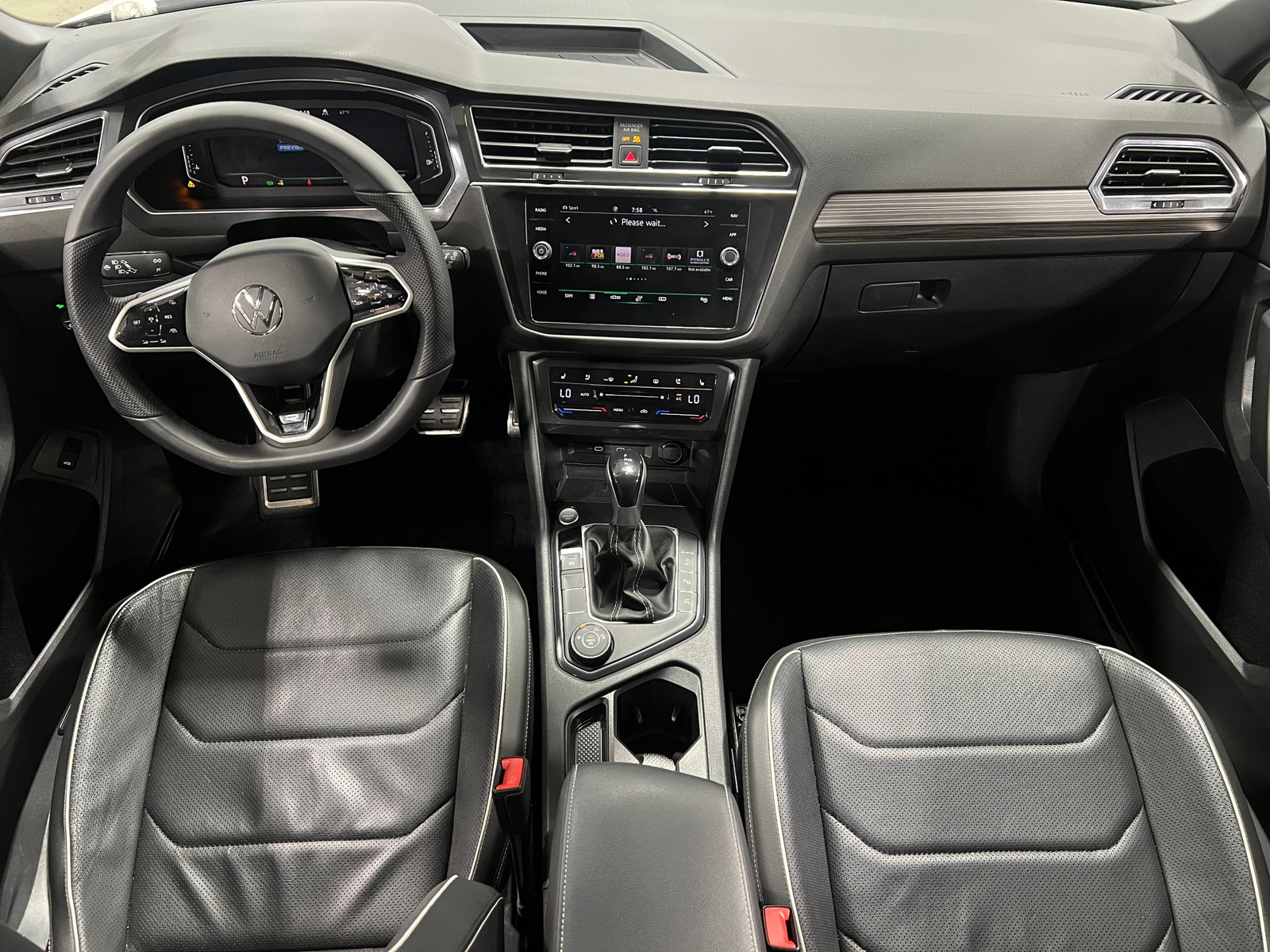 Thumbnail: 2022 Volkswagen Tiguan - 2
