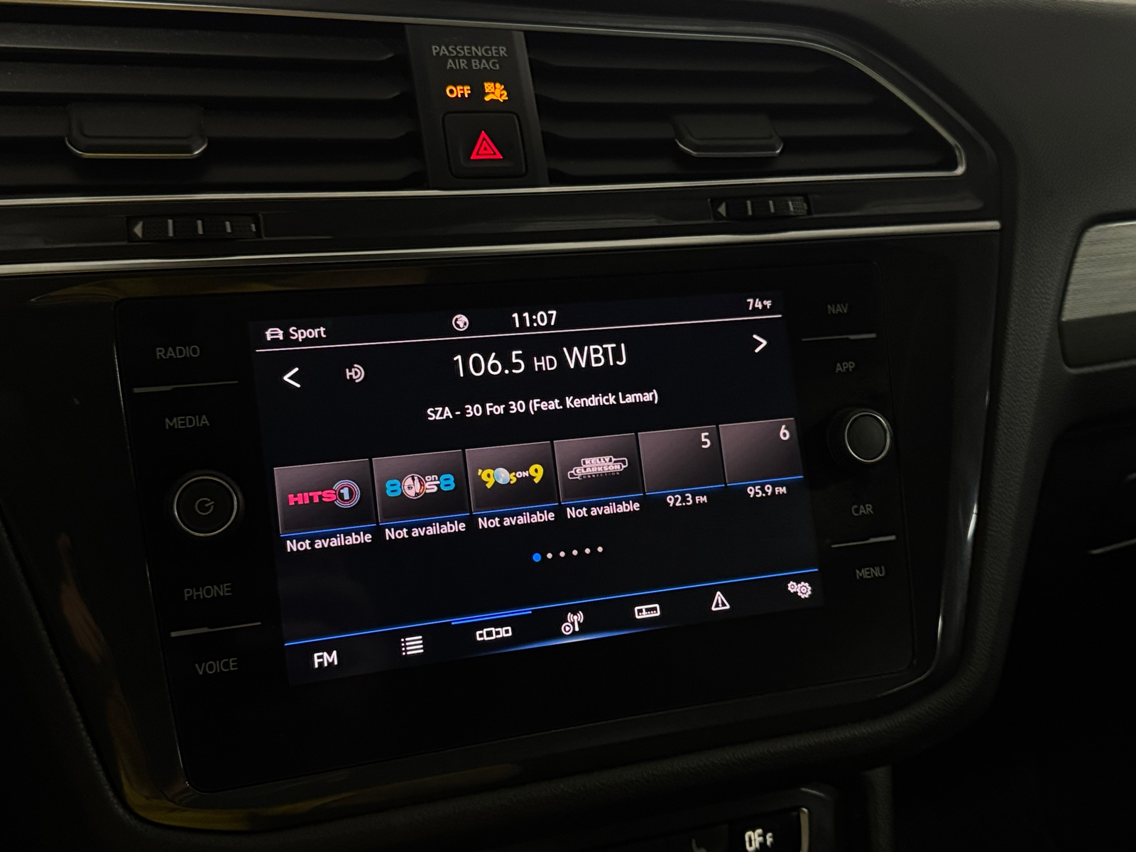 Thumbnail: 2021 Volkswagen Tiguan - 3