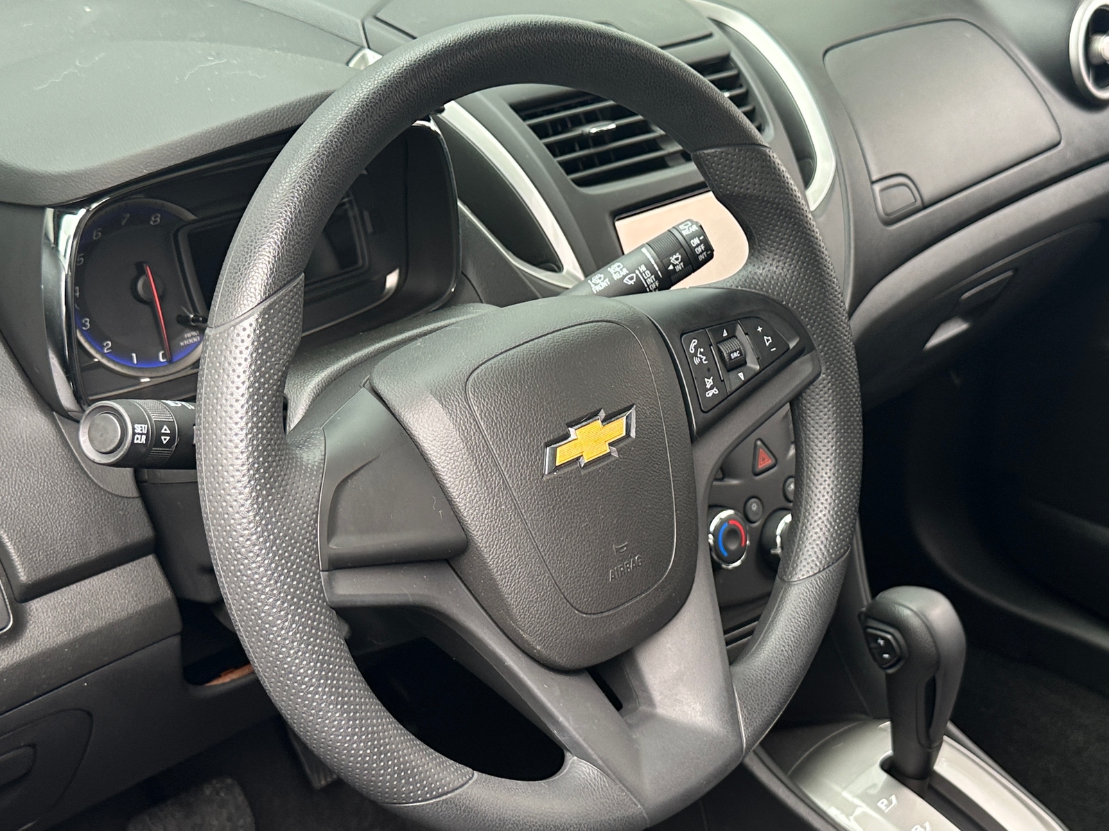 Thumbnail: 2016 Chevrolet Trax - 5