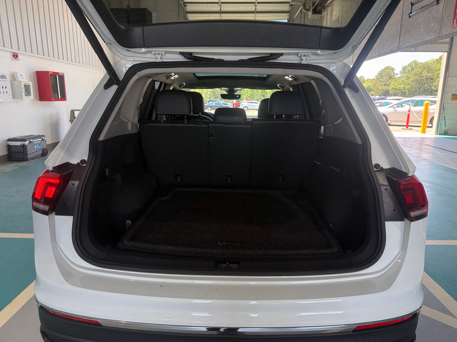 Thumbnail: 2022 Volkswagen Tiguan - 6