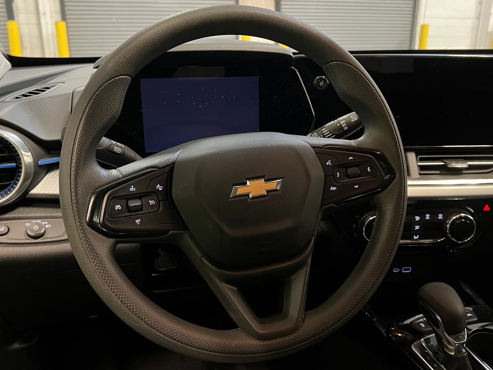 Thumbnail: 2025 Chevrolet Trax - 5