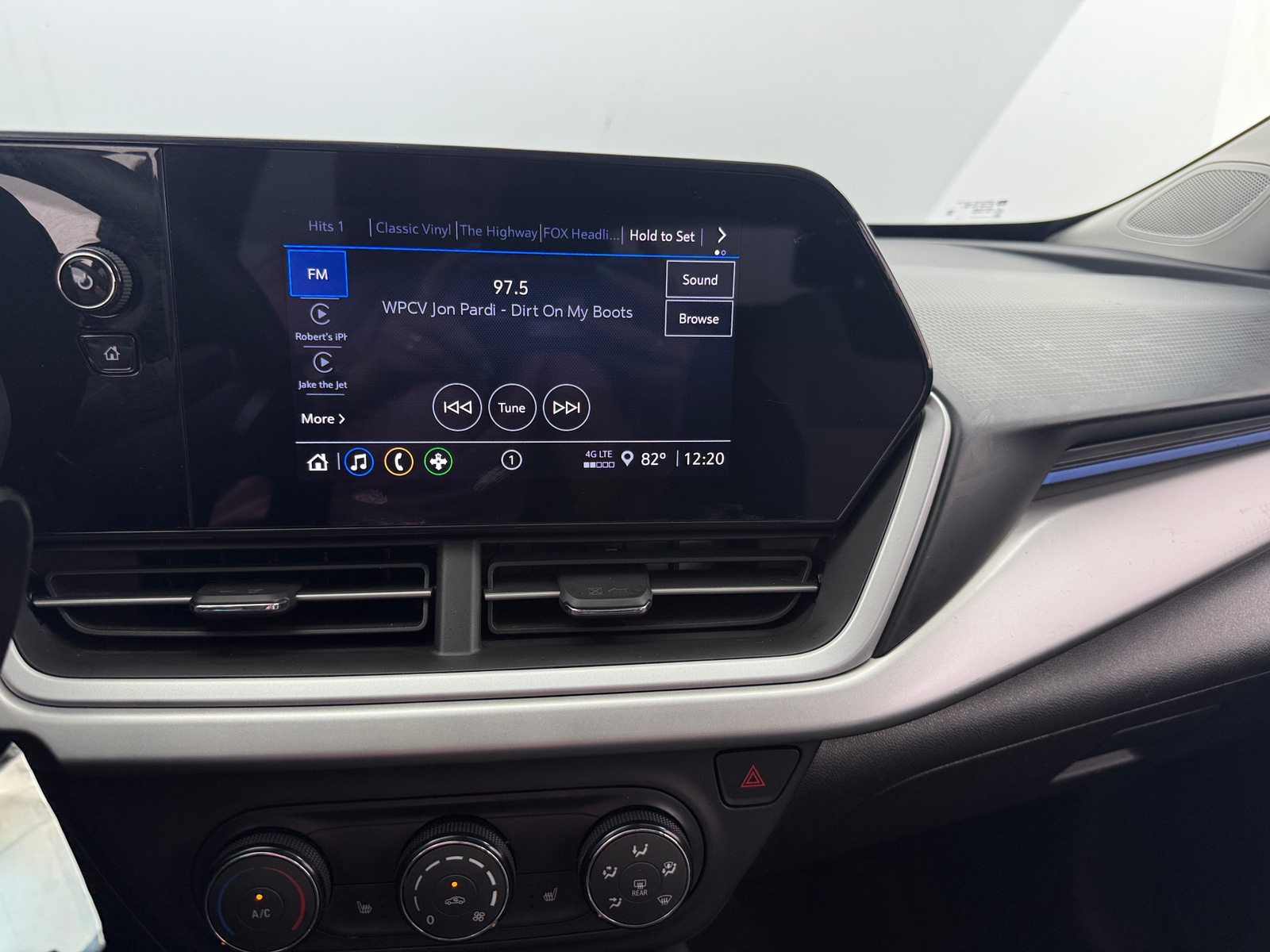 Thumbnail: 2024 Chevrolet Trax - 4