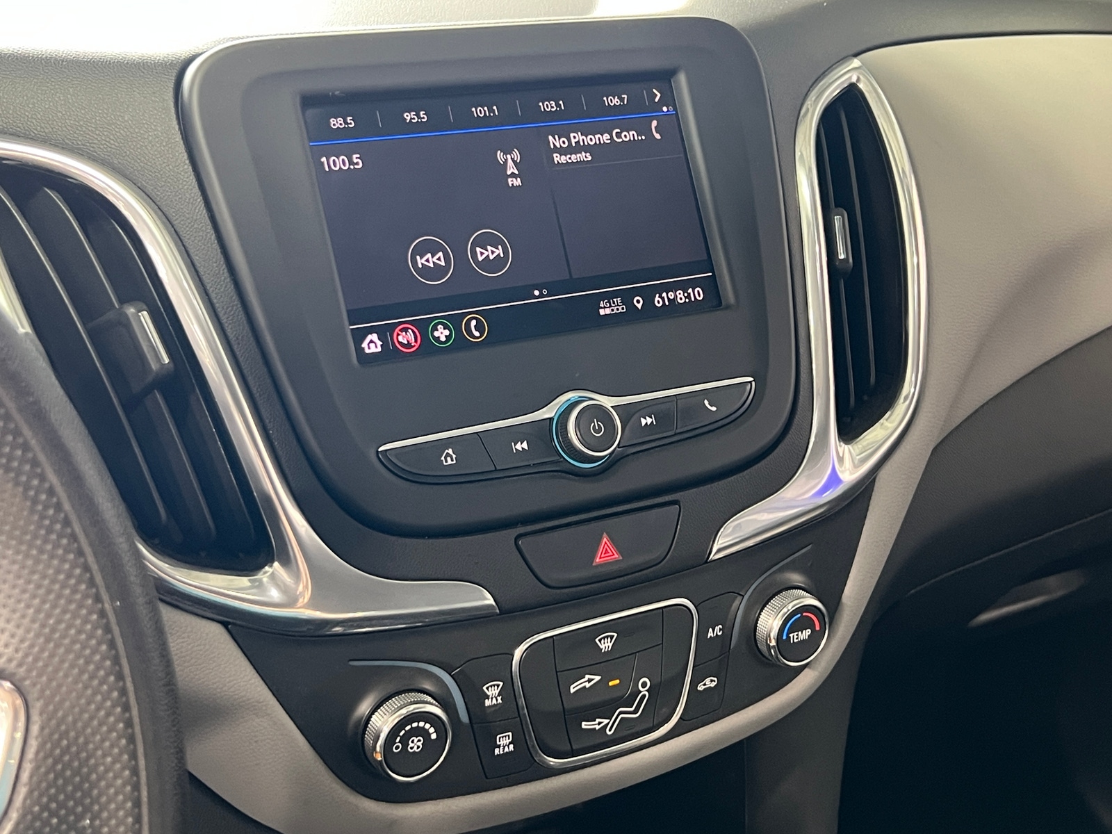 Thumbnail: 2021 Chevrolet Equinox - 4