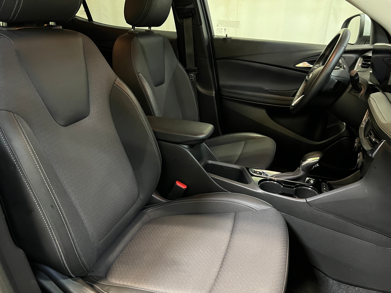 Thumbnail: 2025 Buick Encore GX - 2
