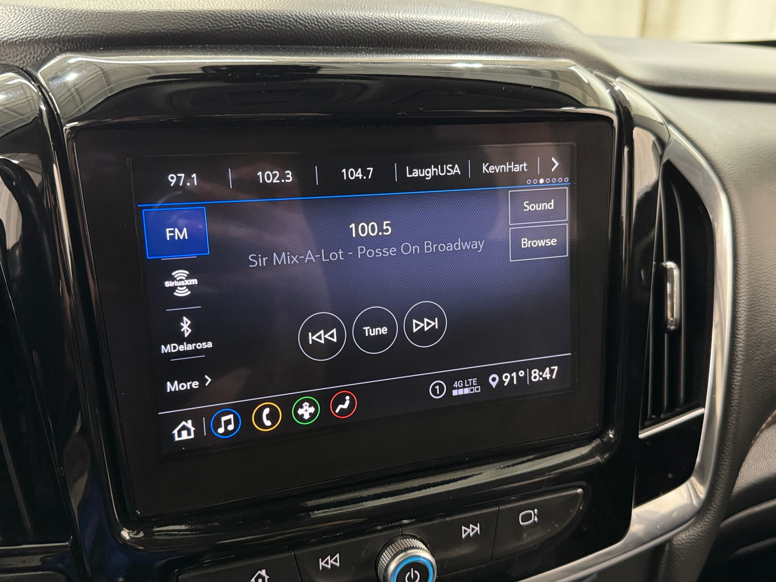 Thumbnail: 2020 Chevrolet Traverse - 4