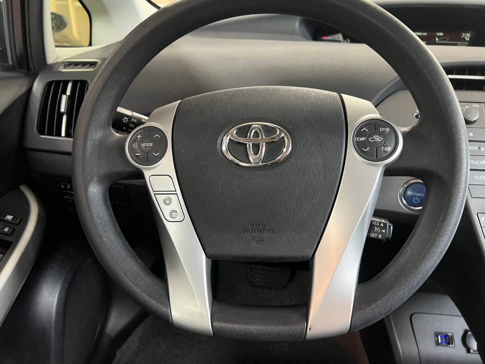 Thumbnail: 2012 Toyota Prius - 5