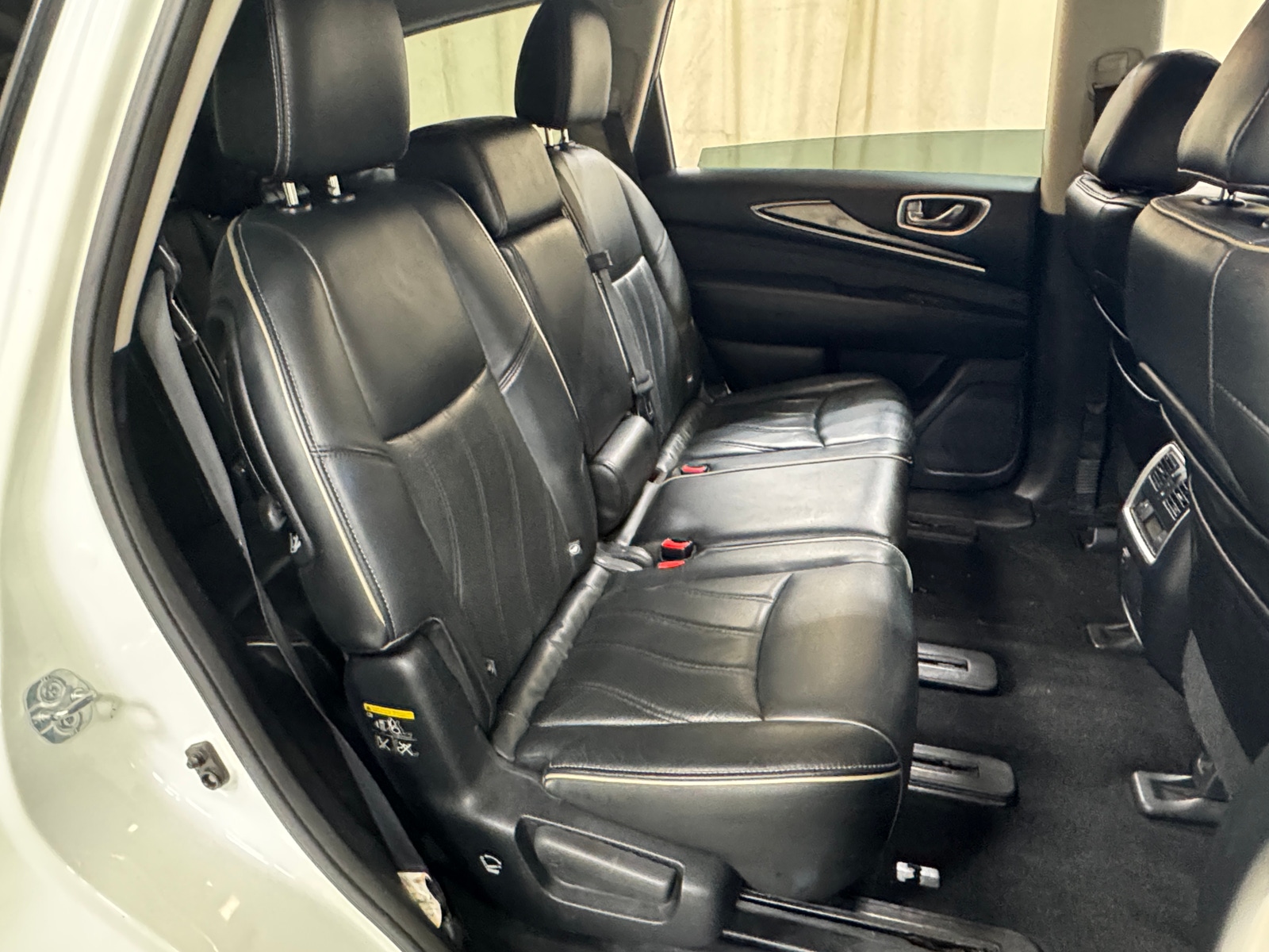 Thumbnail: 2017 INFINITI QX60 - 5