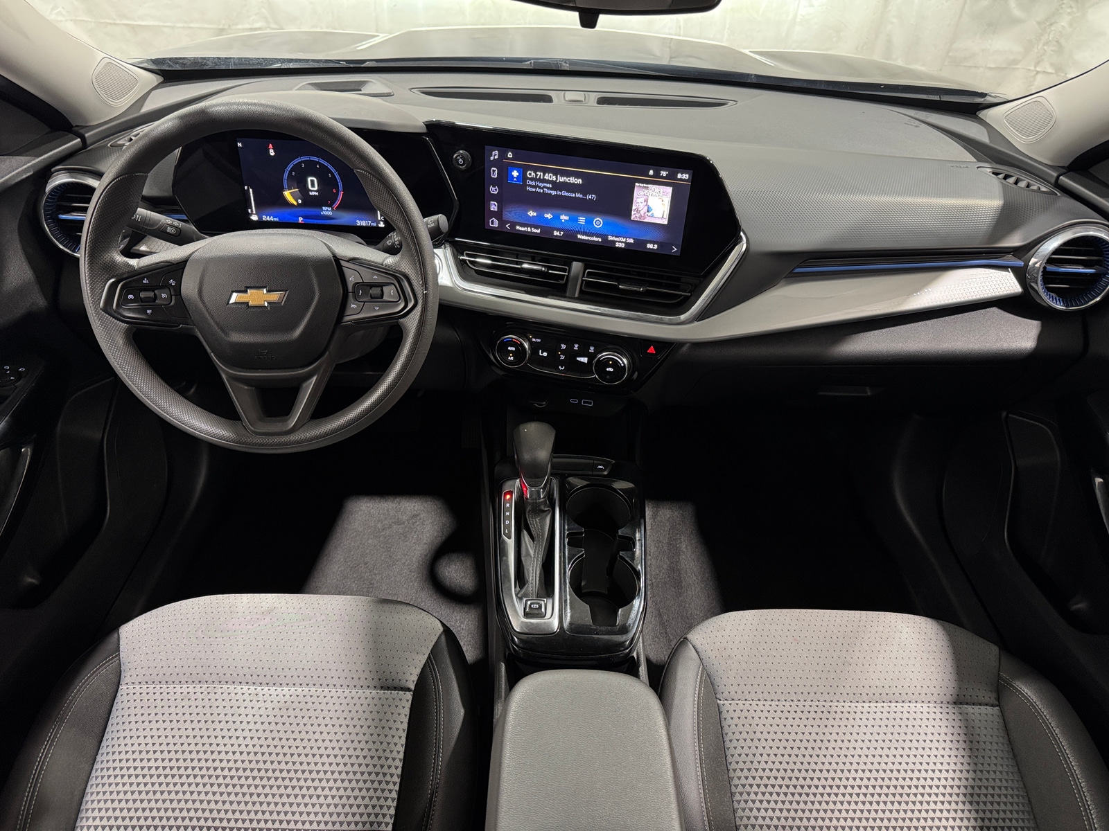 Thumbnail: 2025 Chevrolet Trax - 3