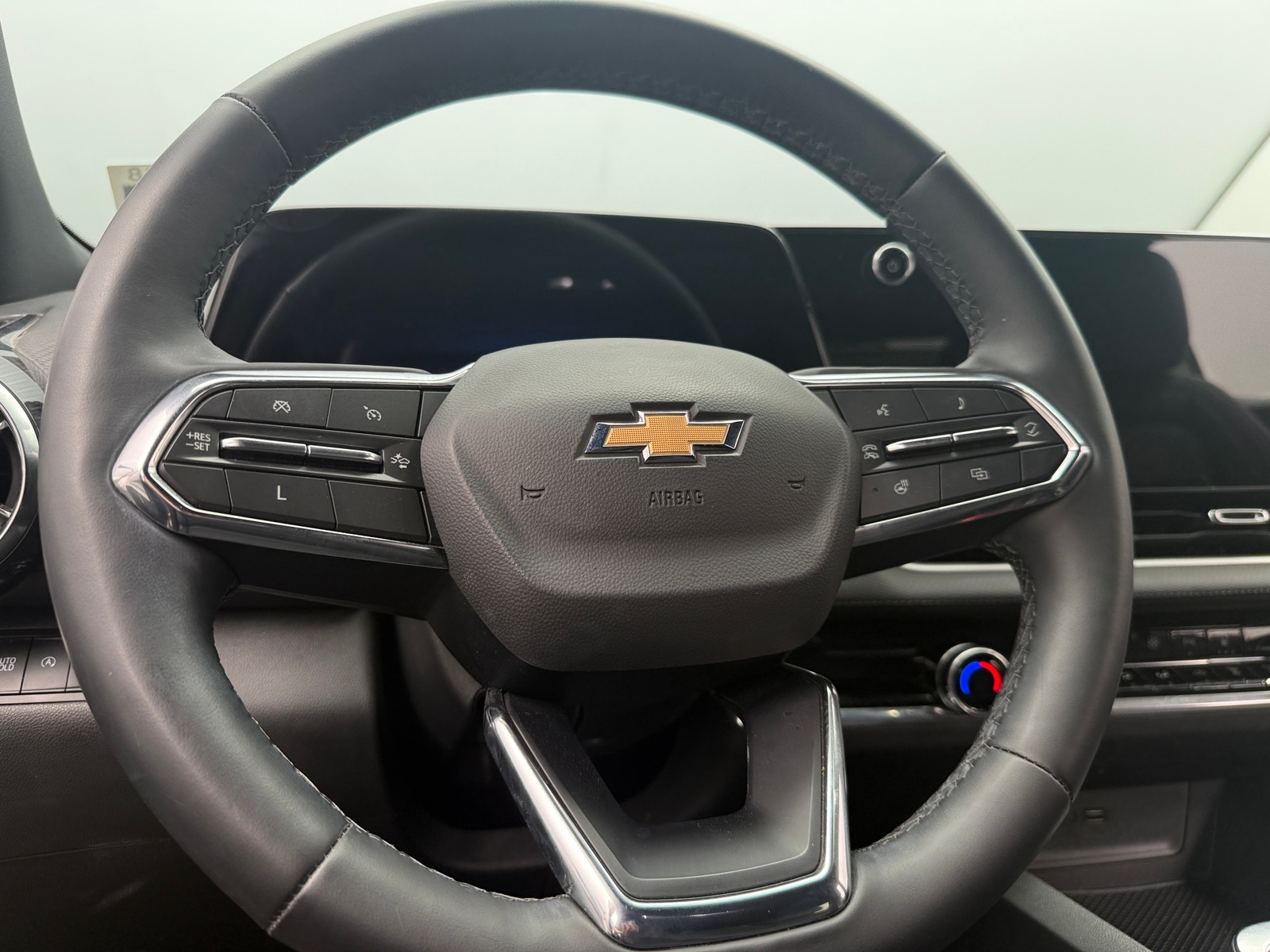 Thumbnail: 2025 Chevrolet Equinox - 5