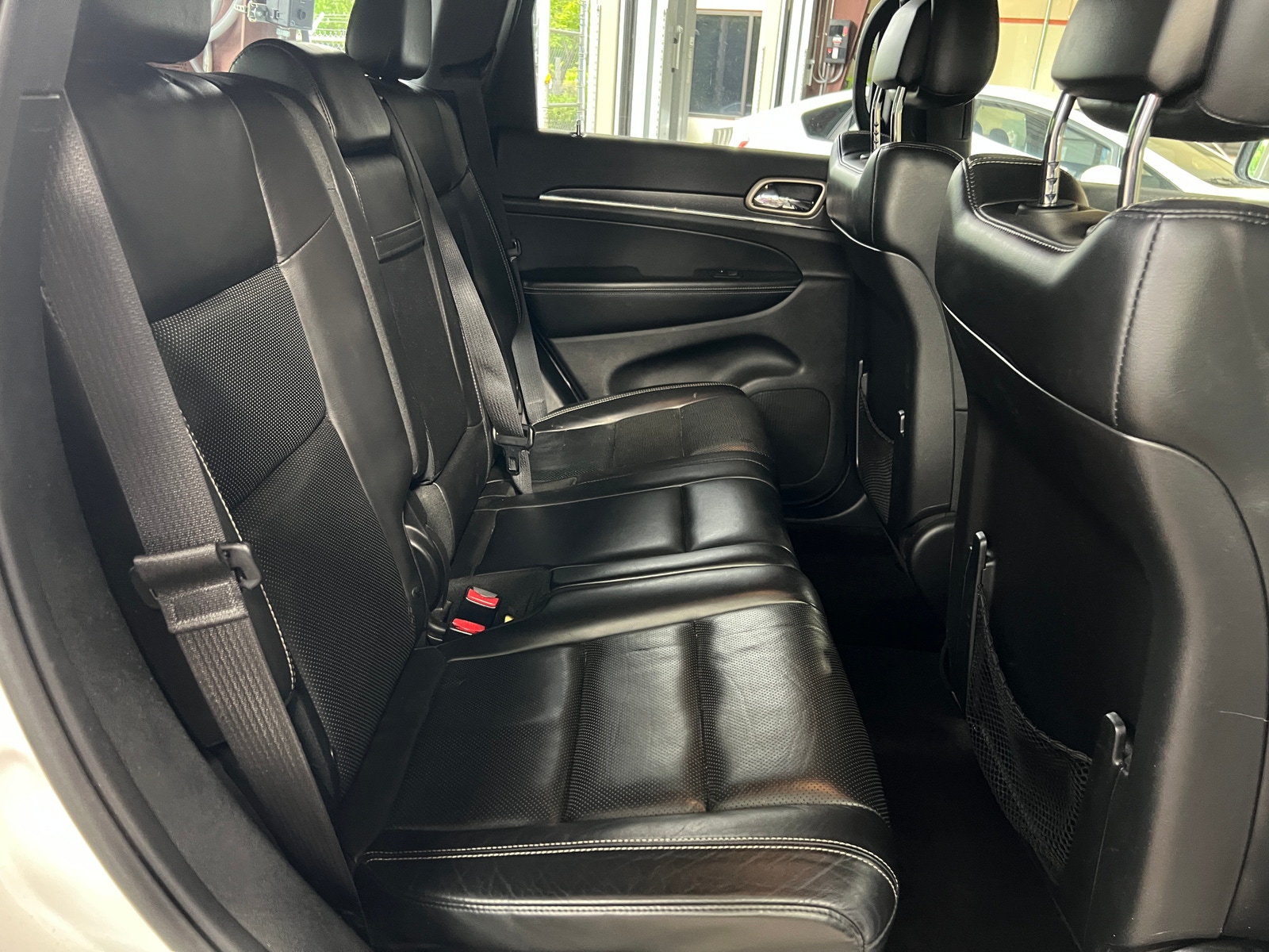 Thumbnail: 2017 Jeep Grand Cherokee - 5
