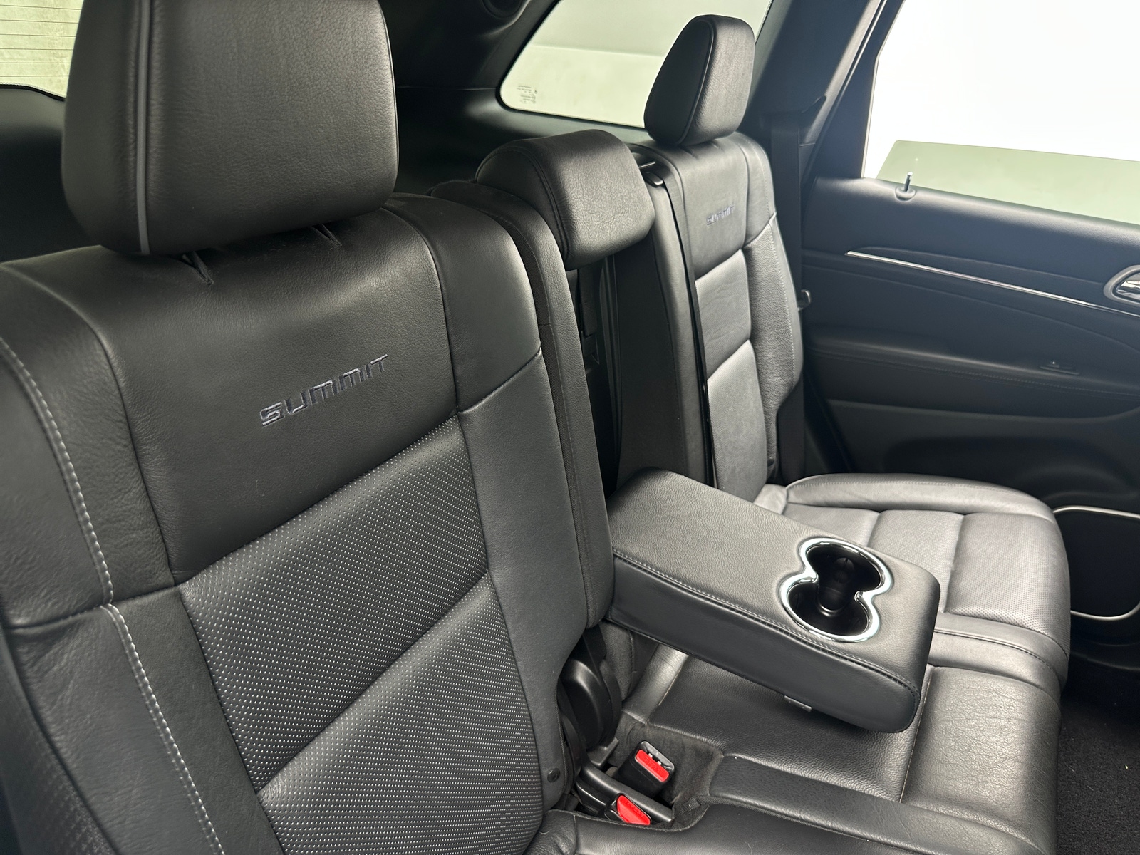 Thumbnail: 2020 Jeep Grand Cherokee - 5