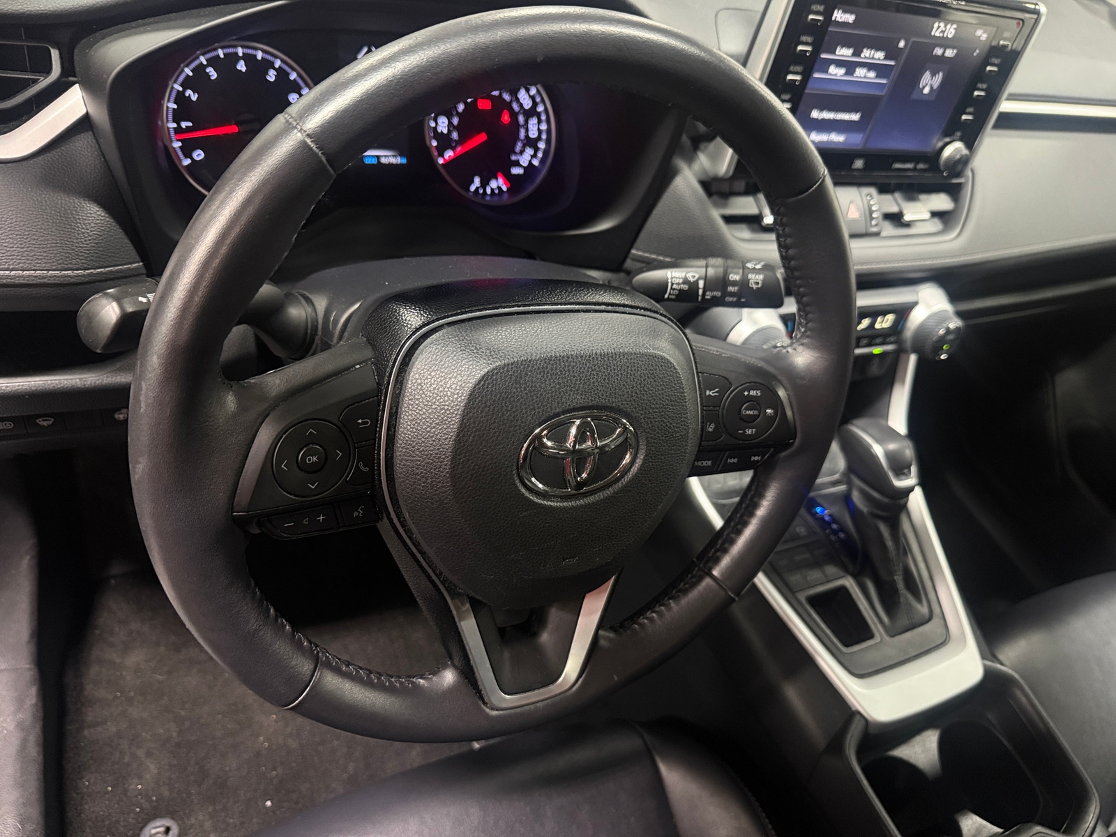 Thumbnail: 2020 Toyota RAV4 - 4