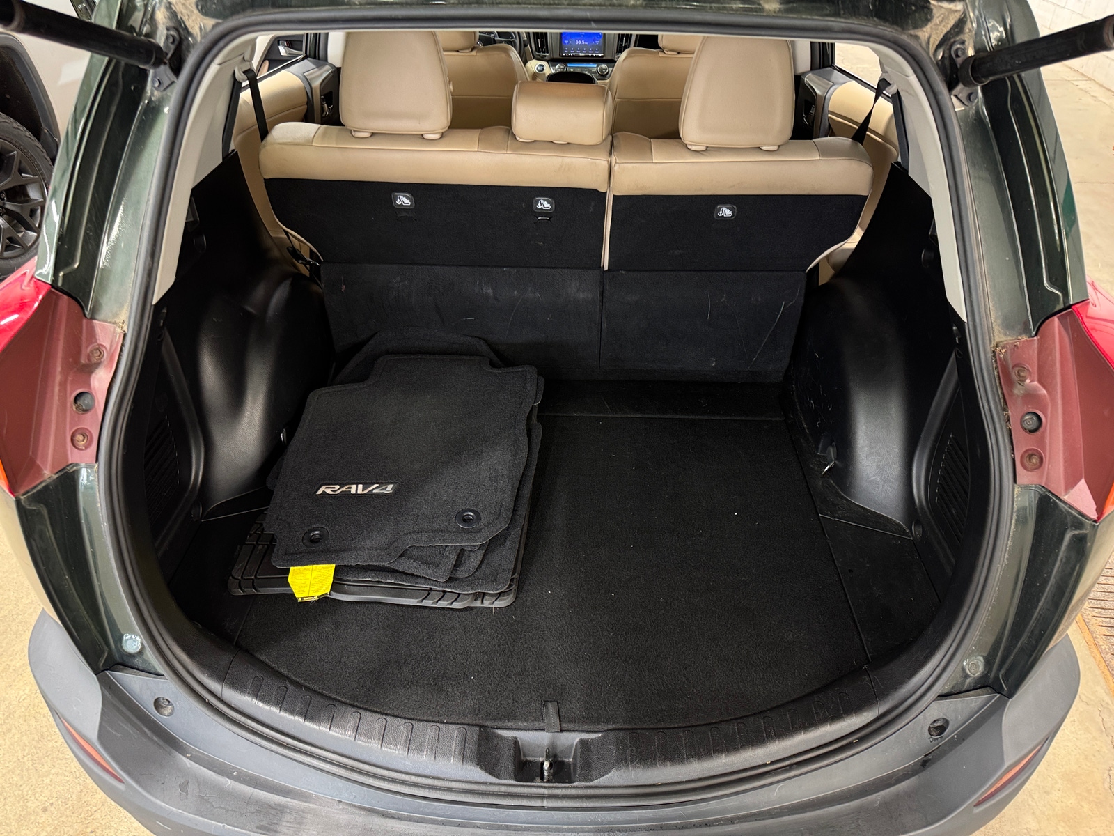 Thumbnail: 2013 Toyota RAV4 - 7
