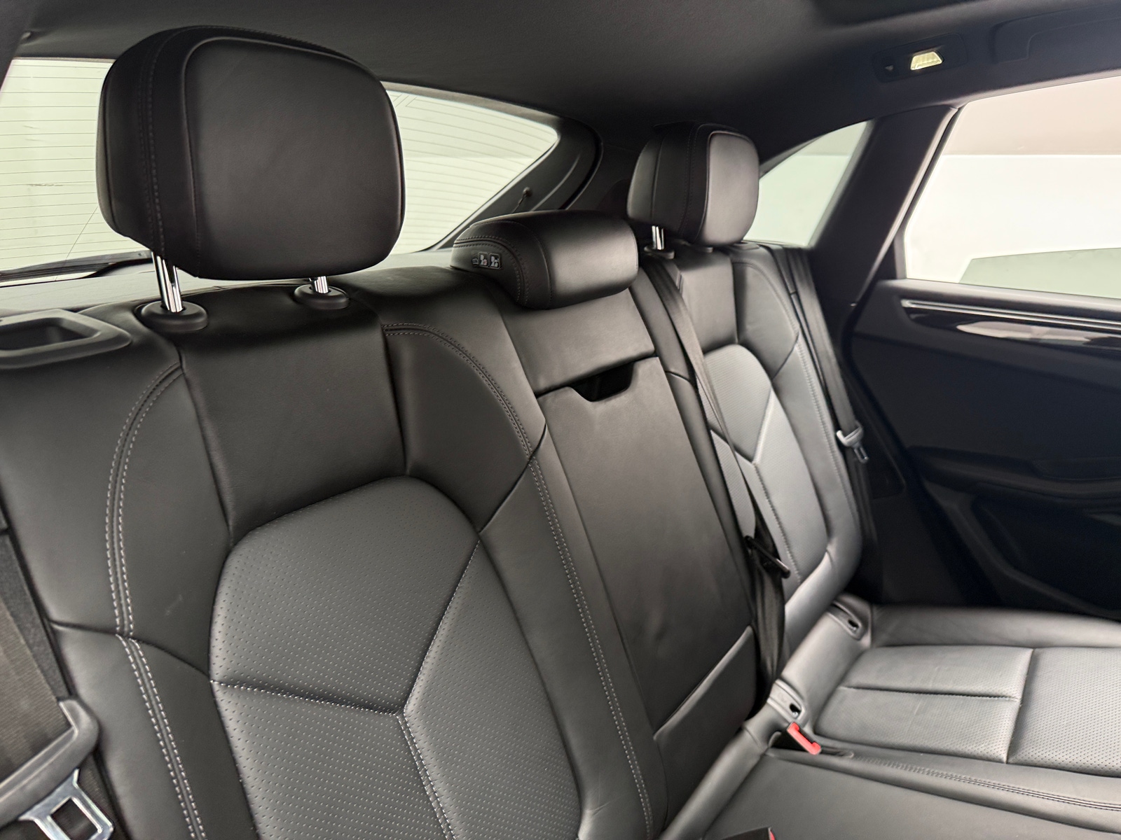Thumbnail: 2021 Porsche Macan - 5