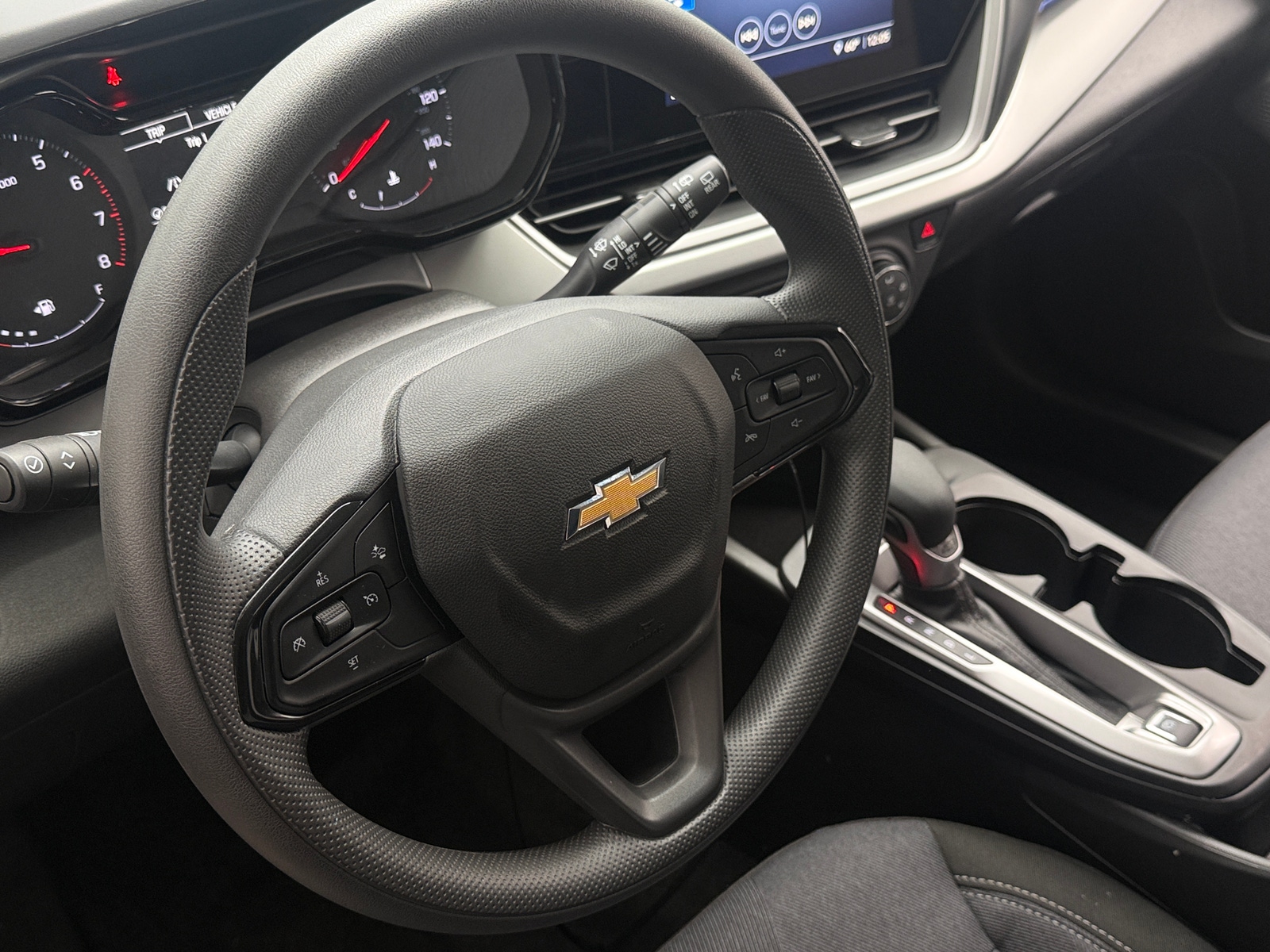 Thumbnail: 2026 Chevrolet Trax - 5
