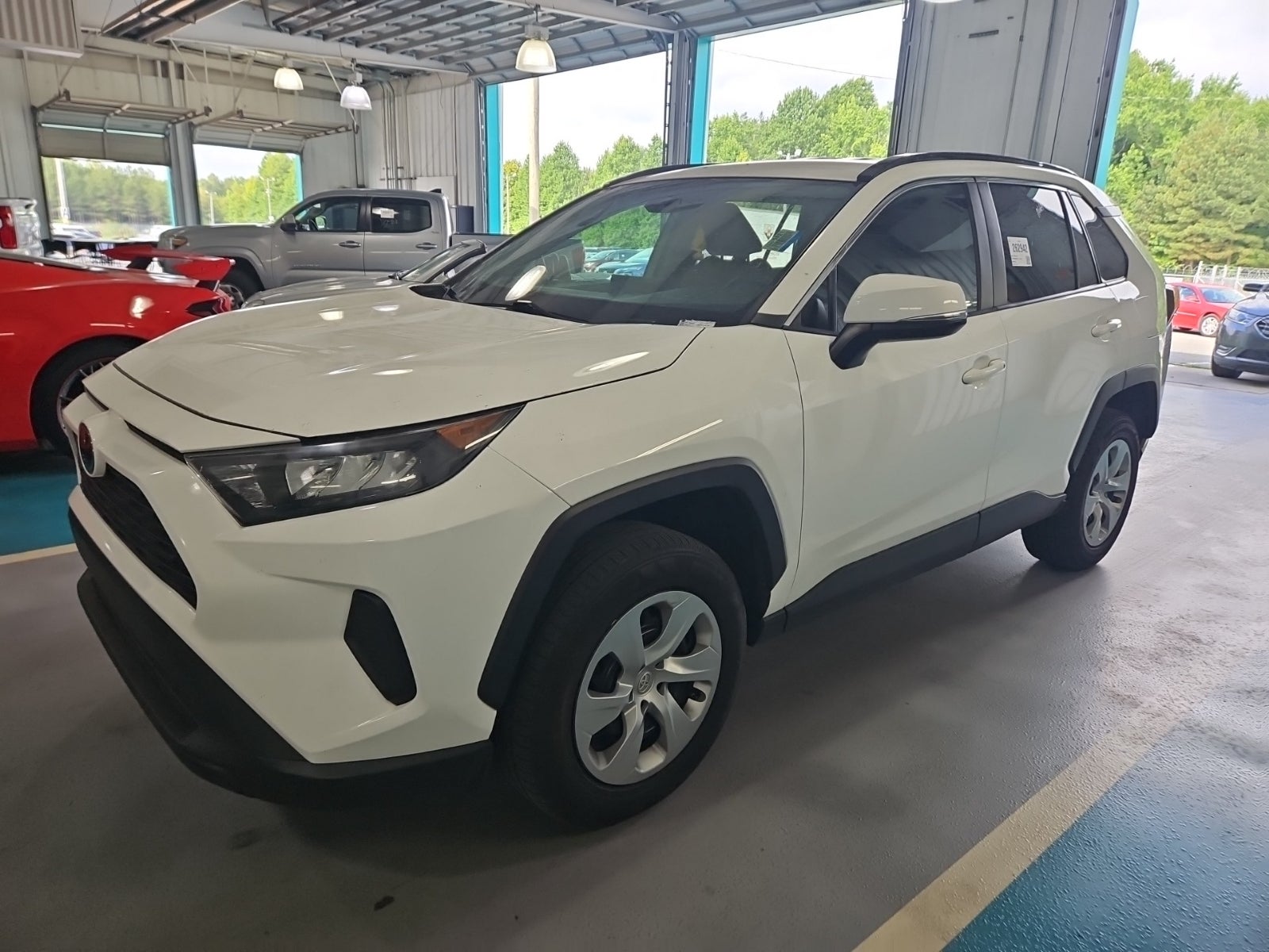 2020 Toyota RAV4 LE